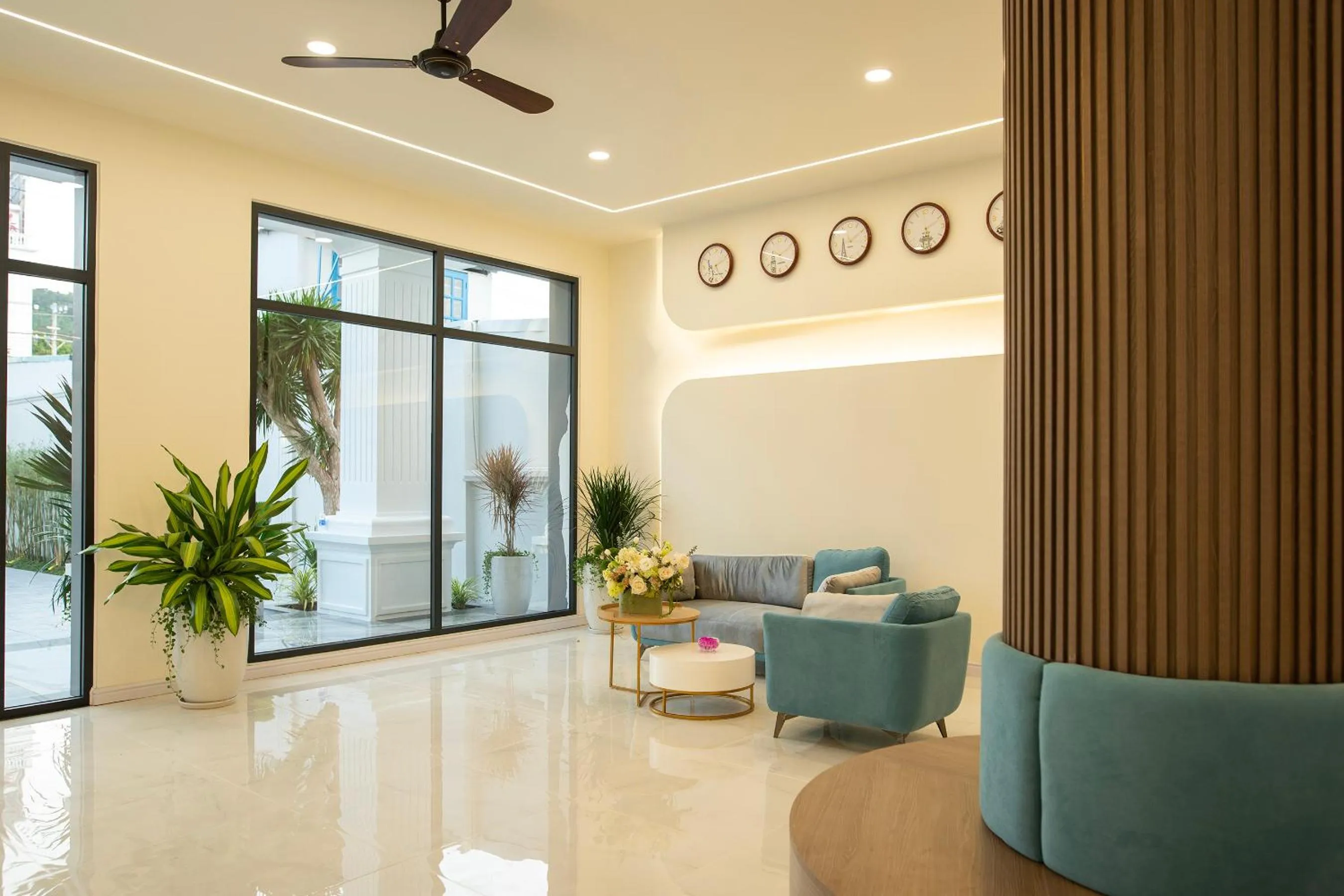 Seating area in KLC Holidays Phu Quoc Hotel