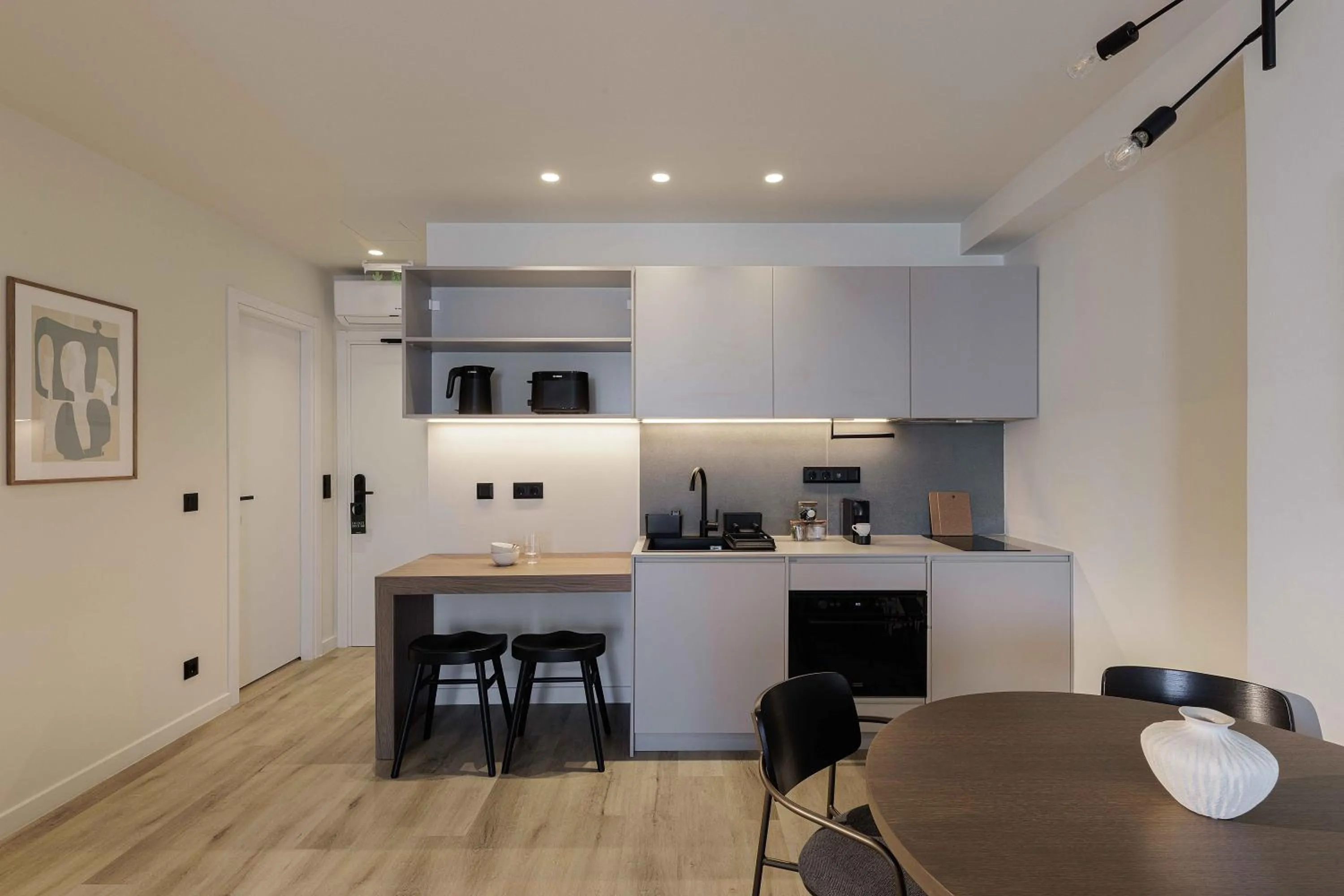 Kitchen or kitchenette in master Plaka