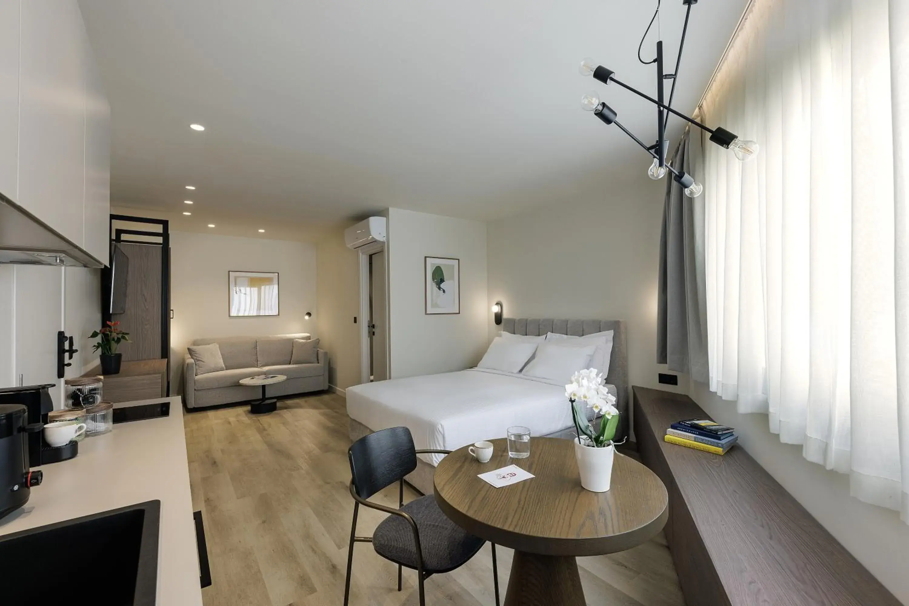 Studio with Sofa Bed in master Plaka Studio with Sofa Bed in master Plaka