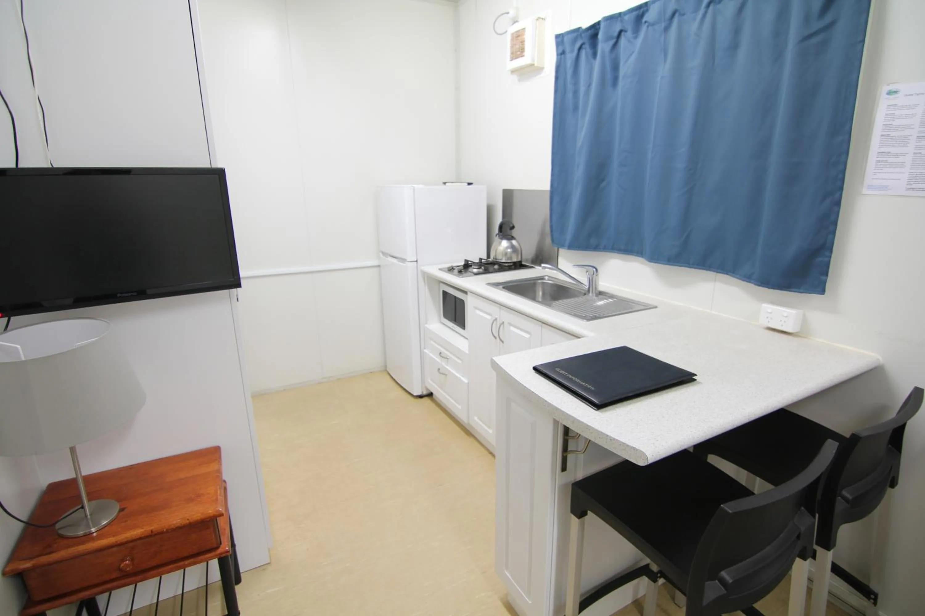 Budget Cabin Twin with Shared Bathroom in Coral Coast Tourist Park