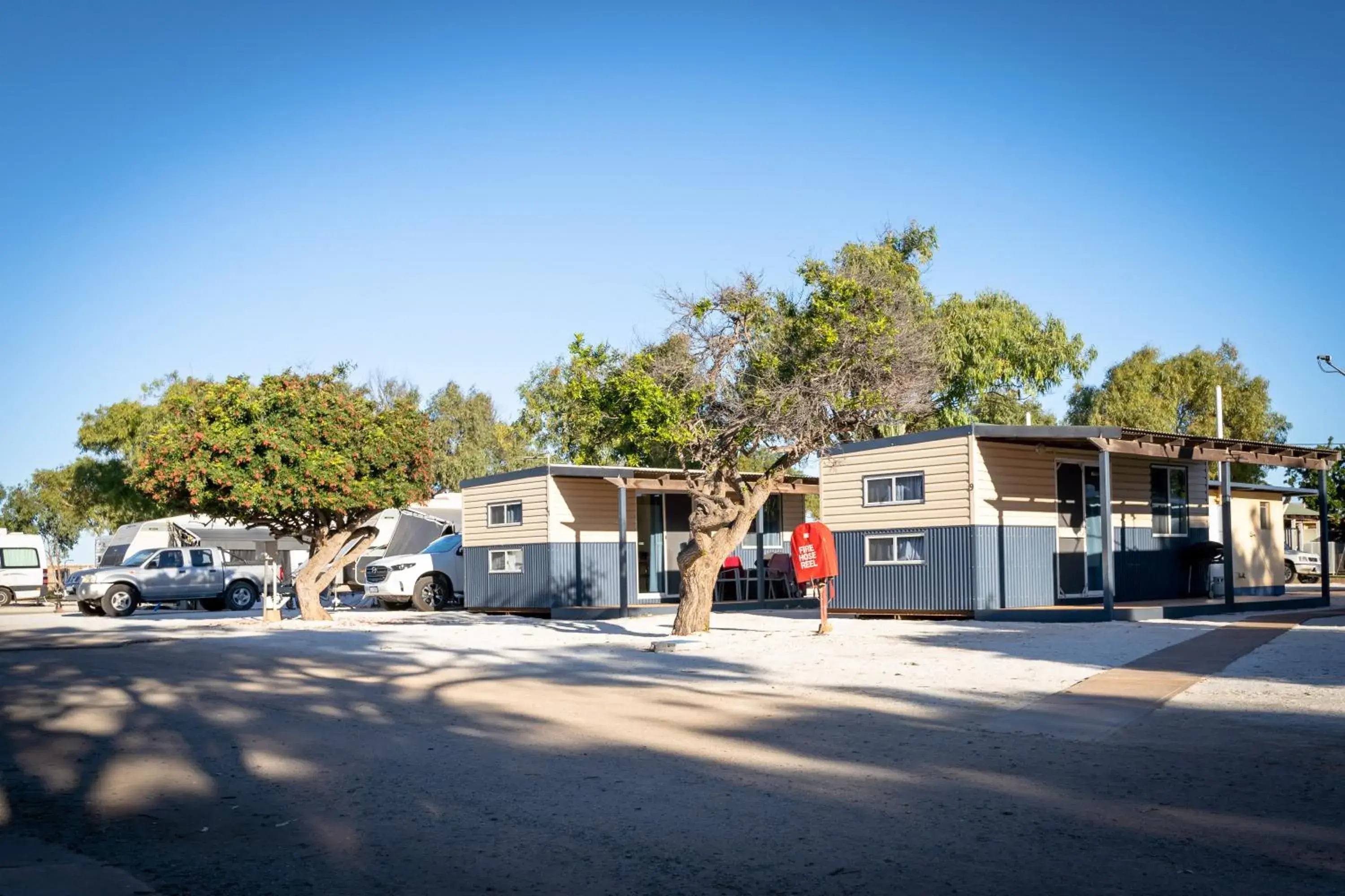 Family Cabin with Private External Bathroom in Coral Coast Tourist Park Family Cabin with Private External Bathroom in Coral Coast Tourist Park