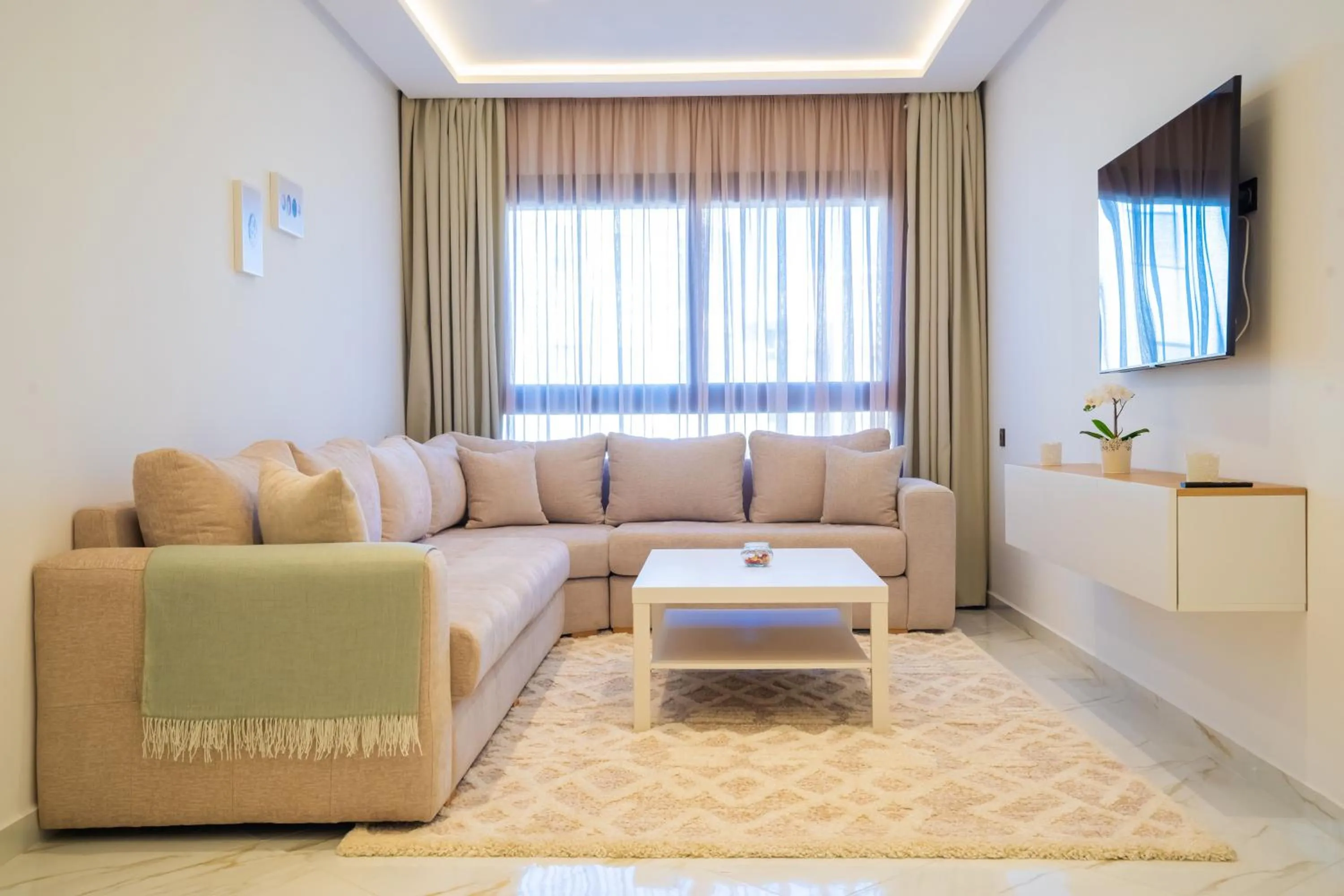 TV and multimedia in Amelia Appart-Hotel