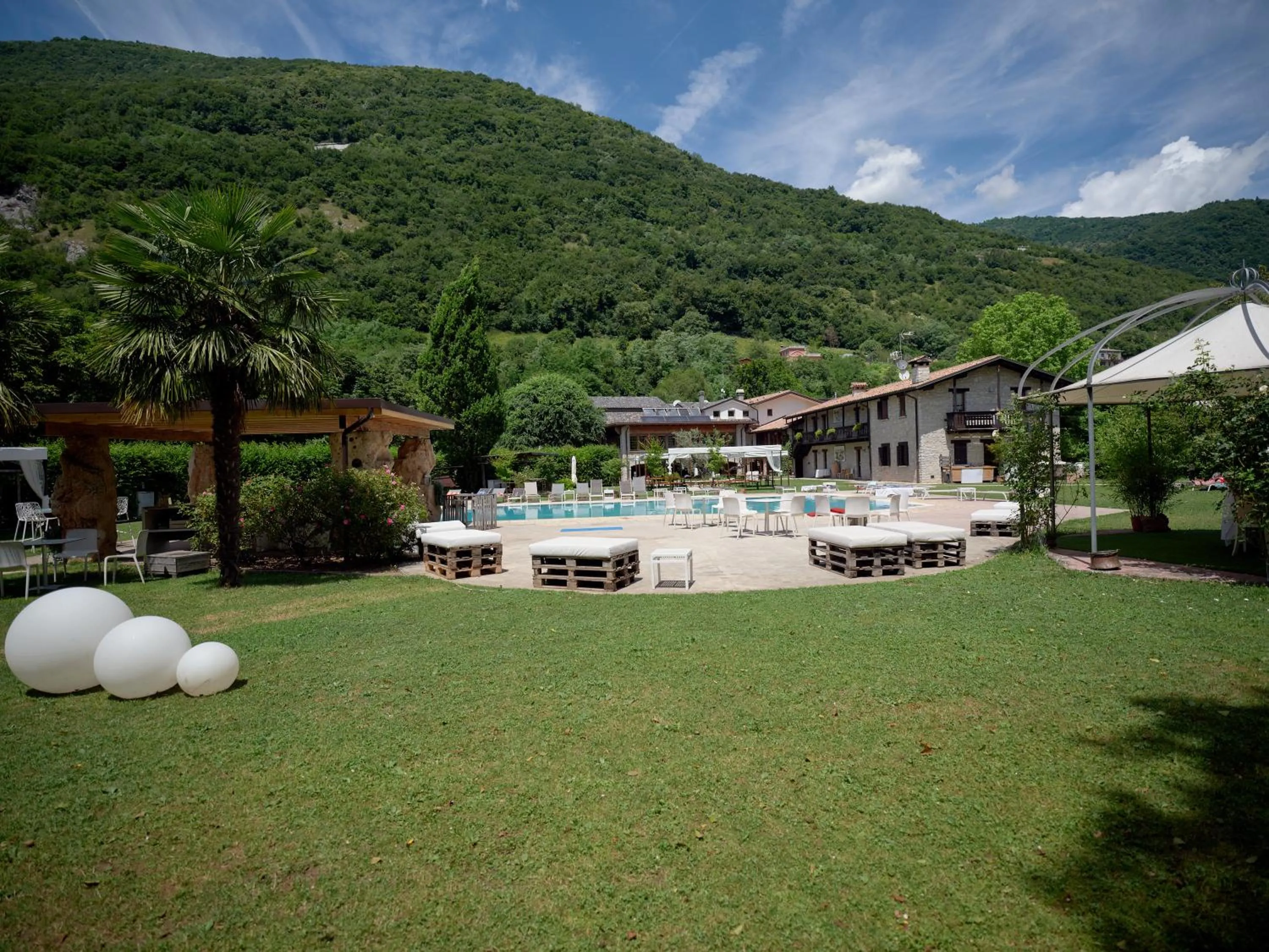 Garden in Ai Cadelach Hotel Giulia