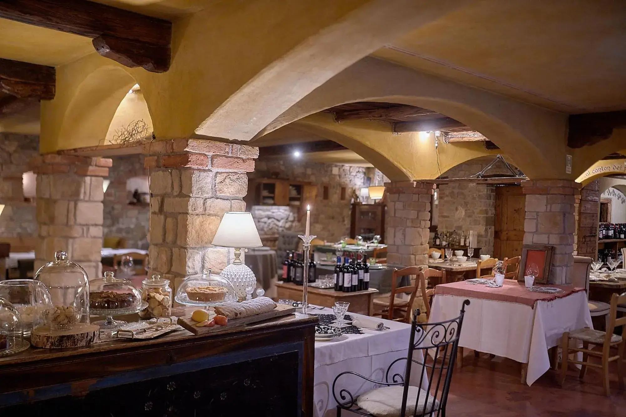 Restaurant/places to eat in Ai Cadelach Hotel Giulia Restaurant/places to eat in Ai Cadelach Hotel Giulia