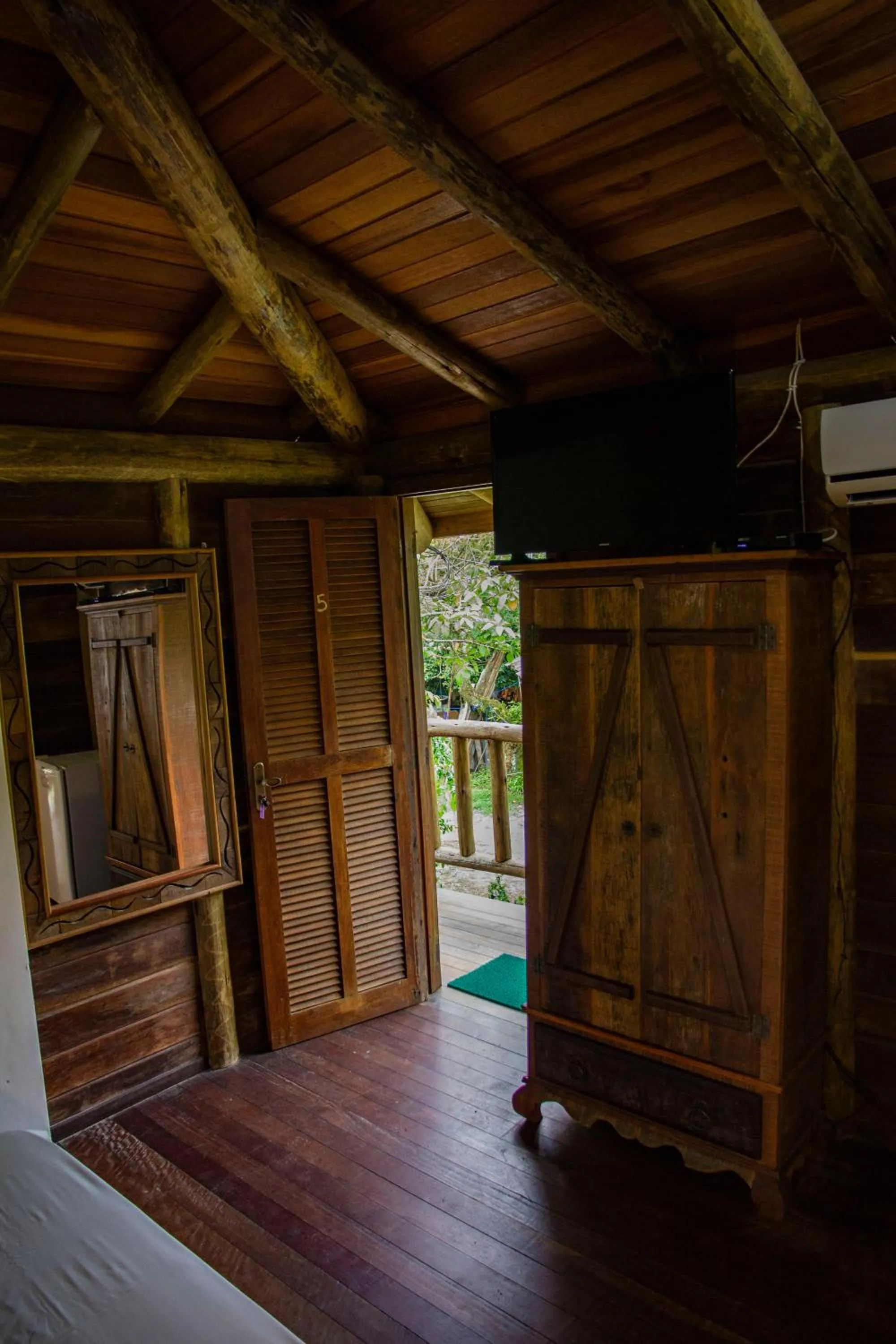 Apartment with Balcony in Pousada Favo De Mel