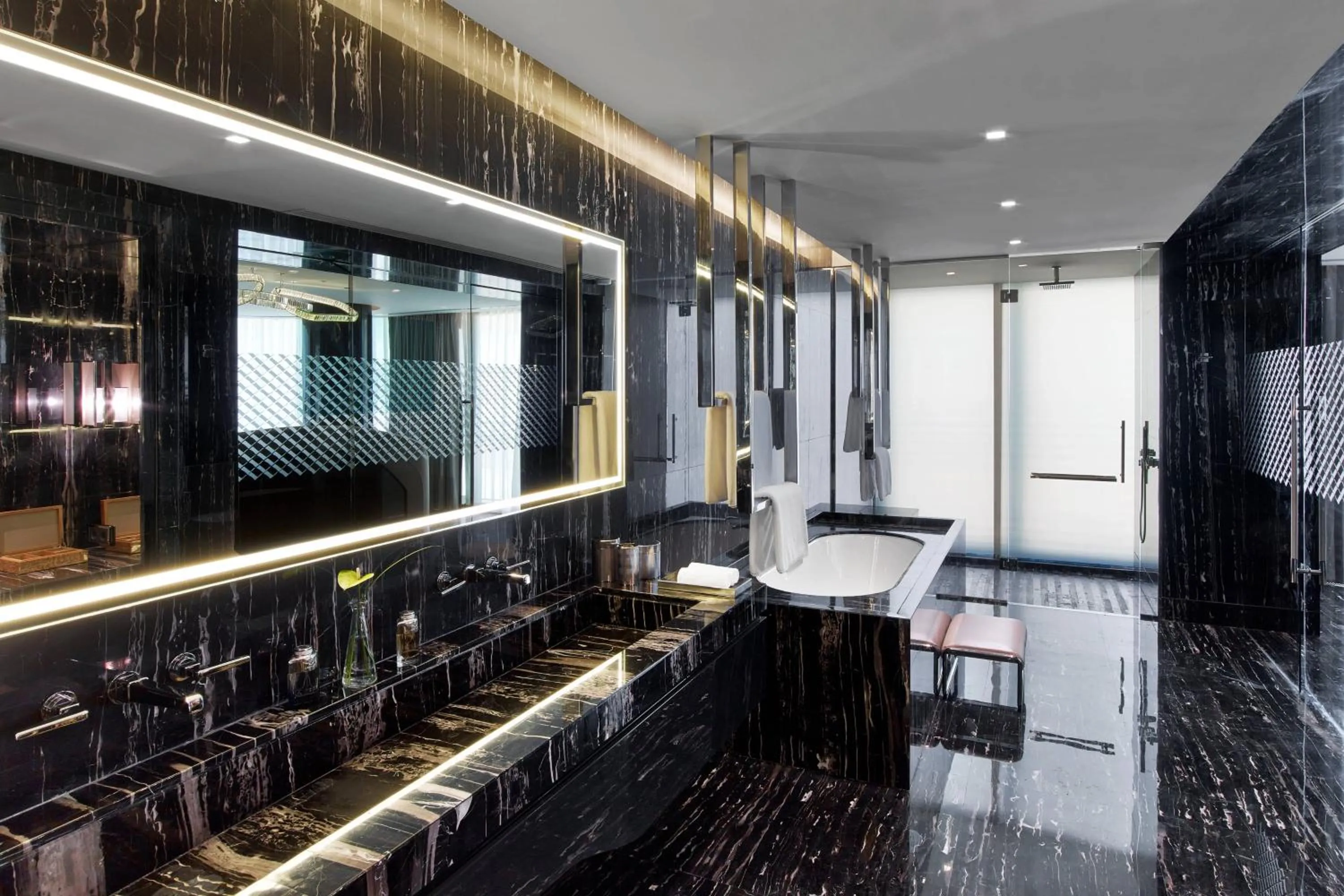 Photo of the whole room in The St. Regis Istanbul