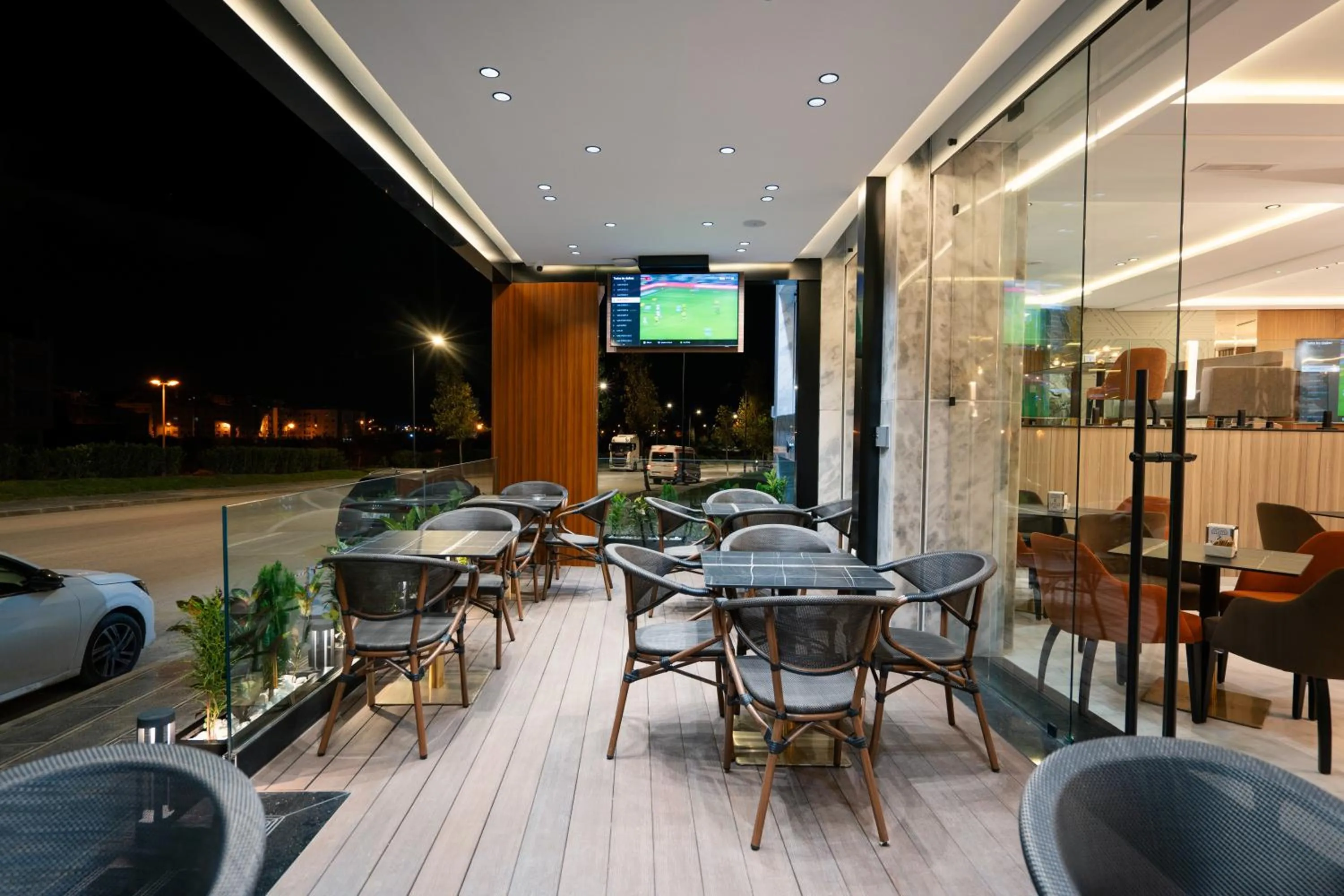 Restaurant/places to eat in Living Appart-Hotel