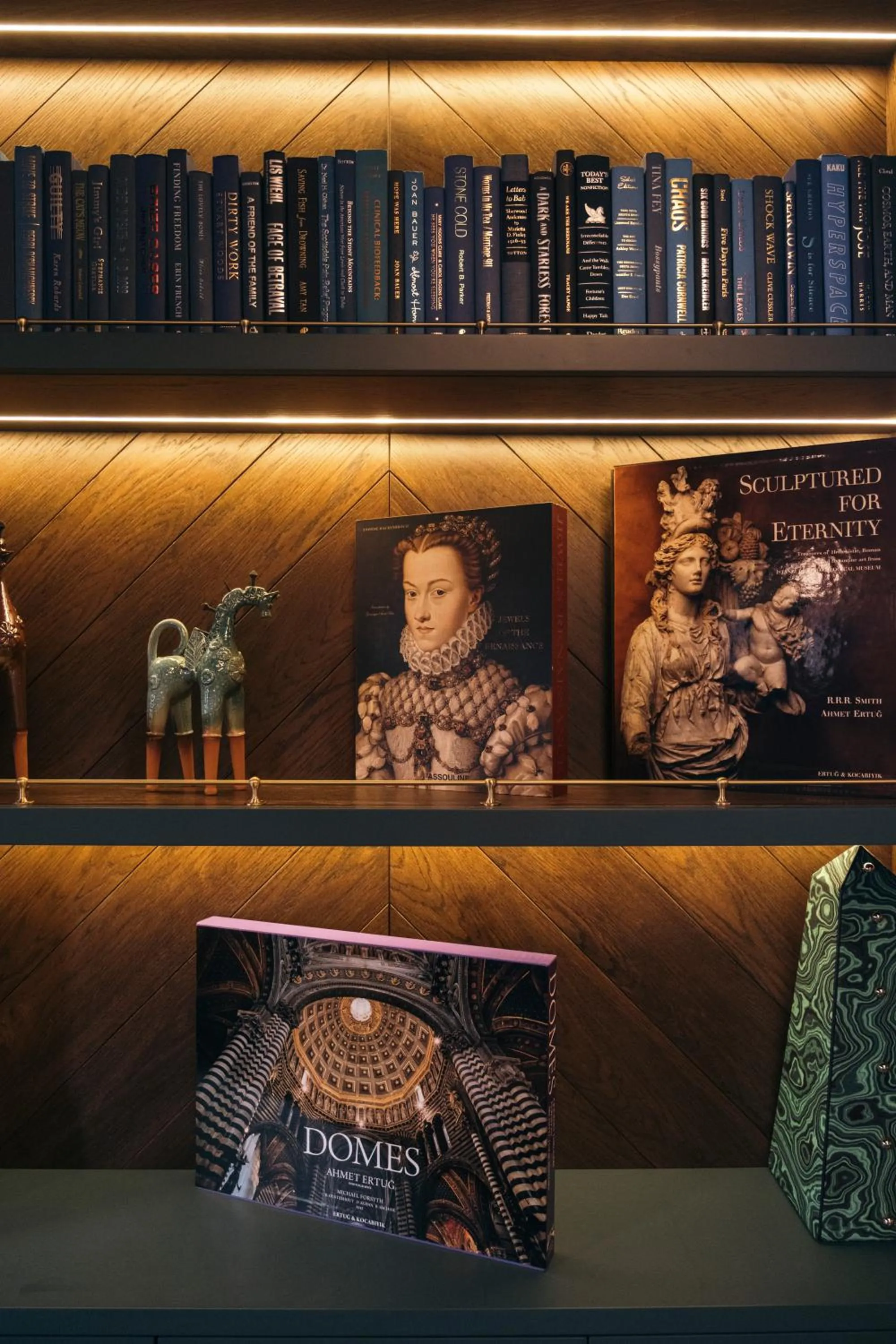 Library in Komana Hotel Binbirdirek