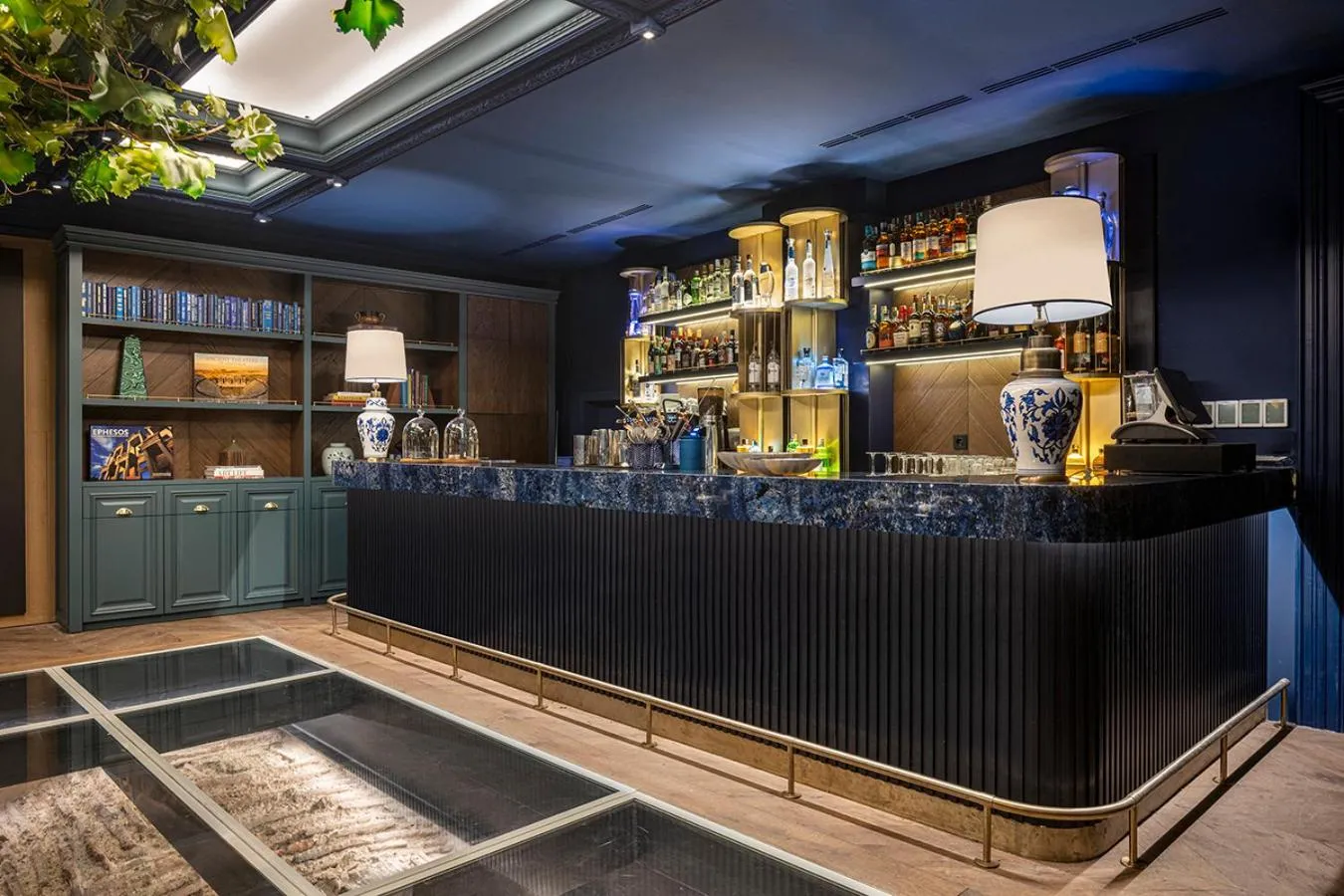 Lounge or bar in Komana Hotel Binbirdirek