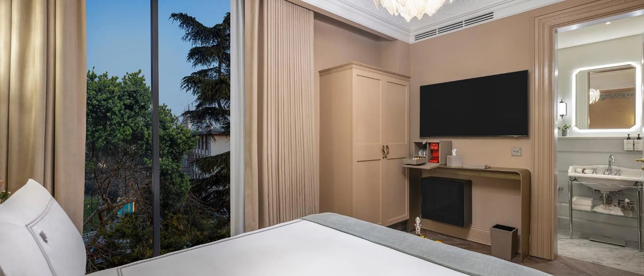 Bedroom, Bed in Komana Hotel Binbirdirek