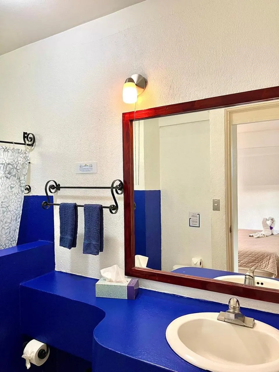 Bathroom in La Puerta del Sol