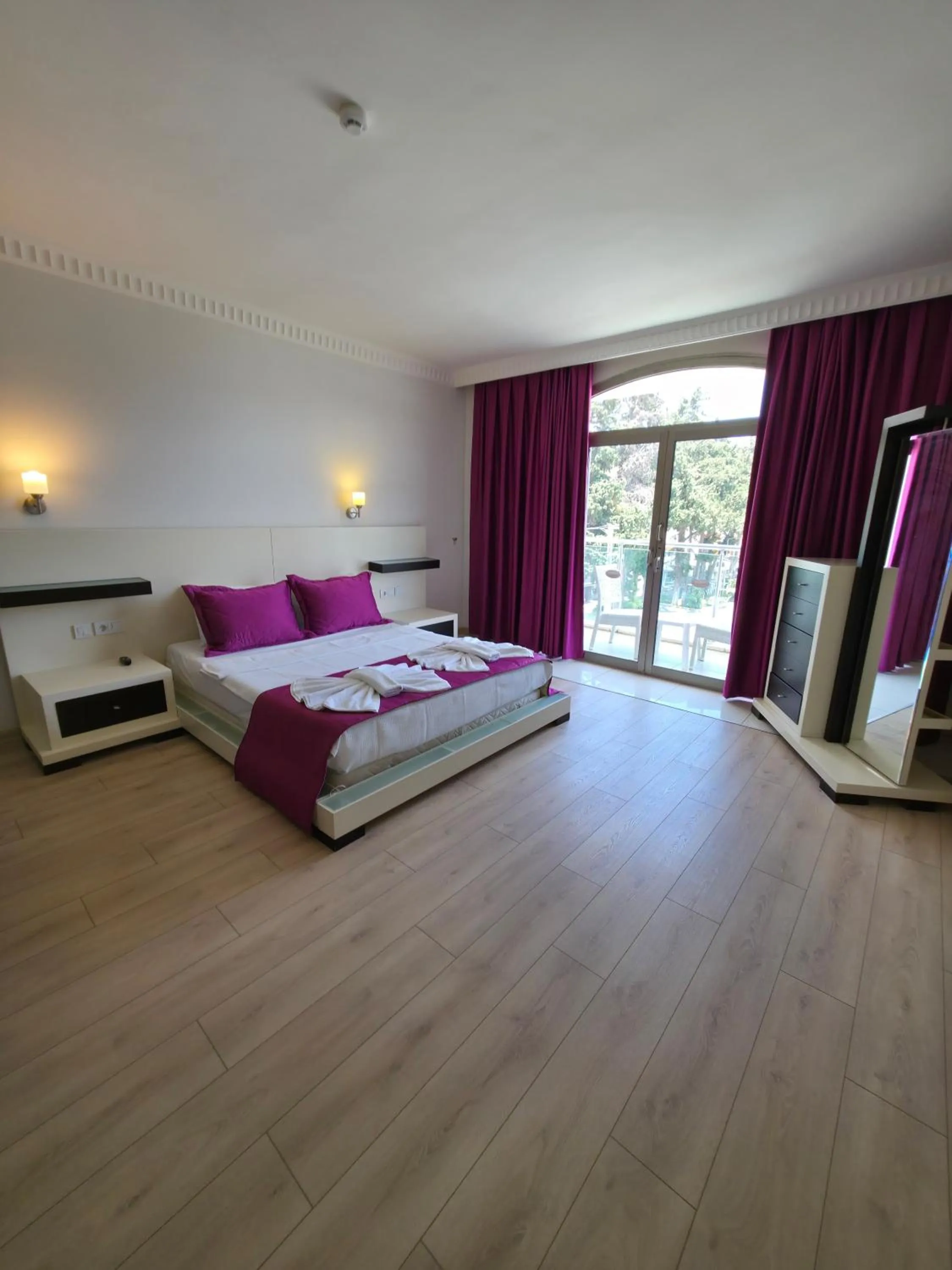 Bedroom, Bed in Forum Residence Hotel