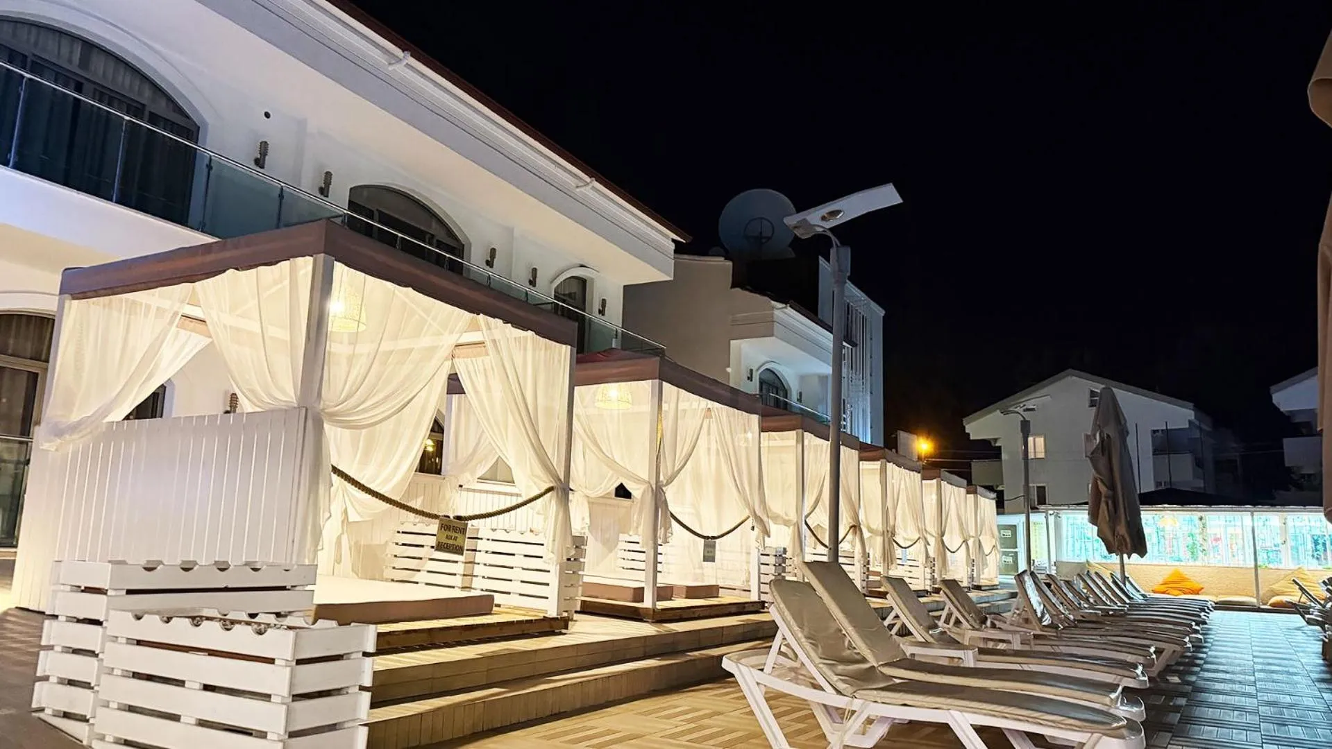 sunbed in Forum Residence Hotel