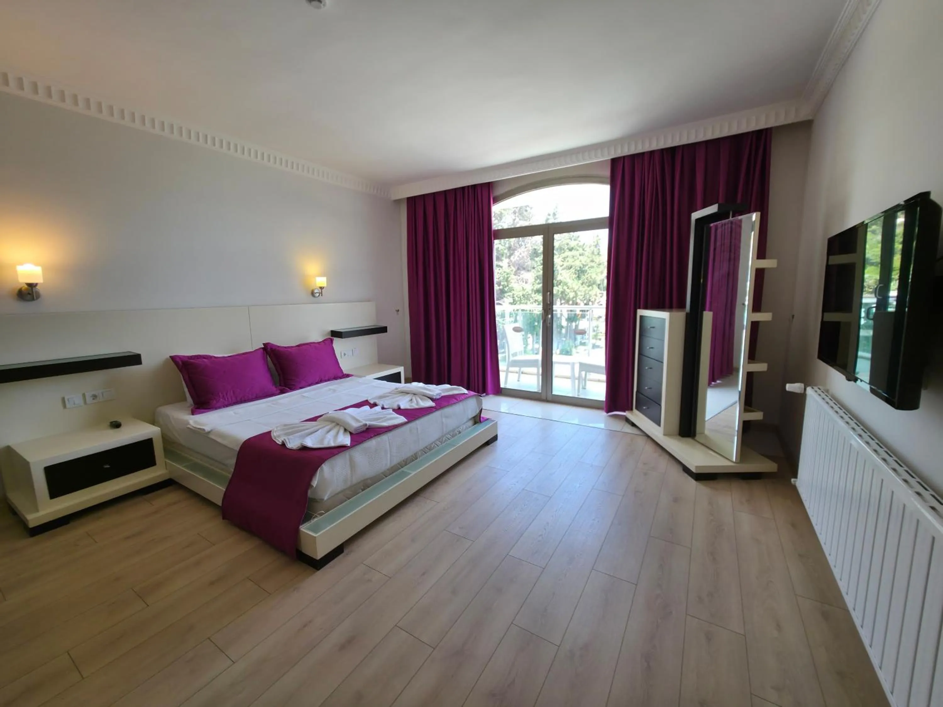 Bedroom, Bed in Forum Residence Hotel