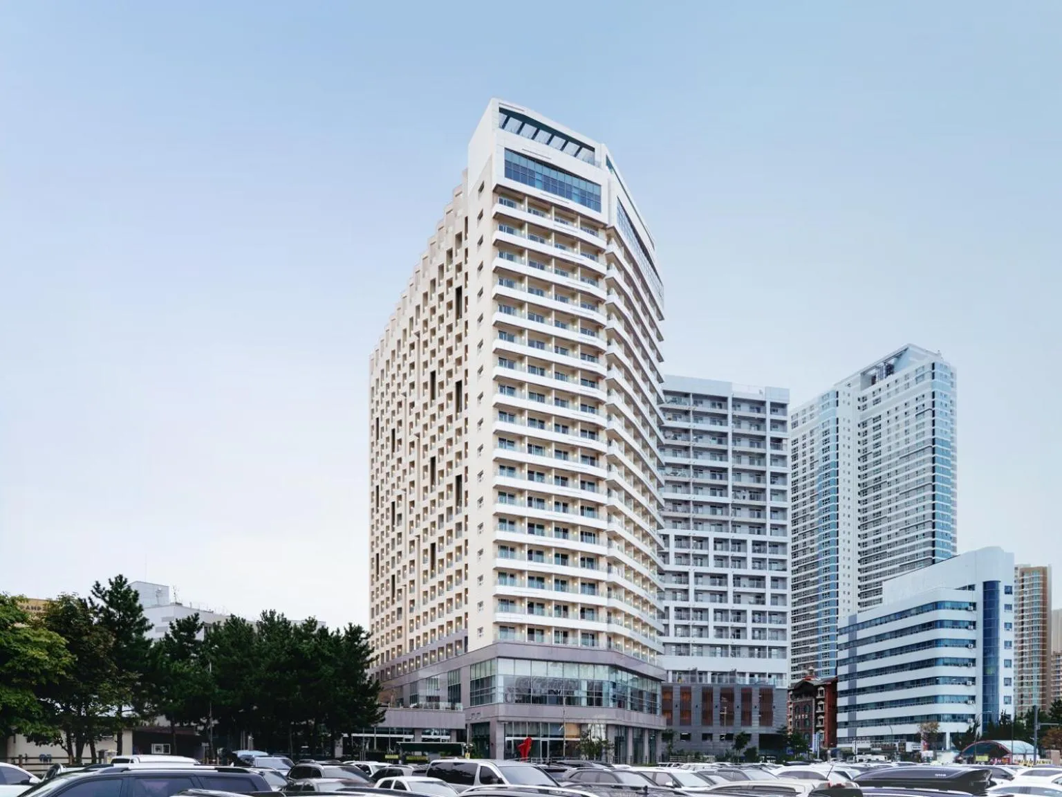 Property building in Le Collective Sokcho Beach