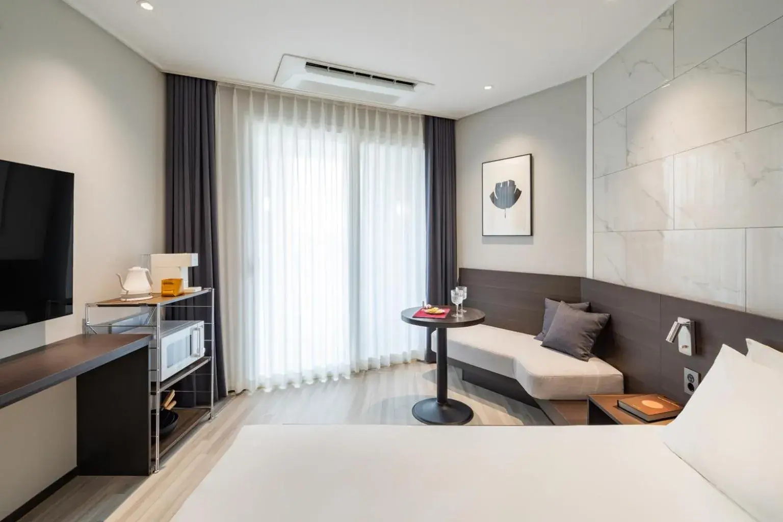 Studio Partial Ocean in Le Collective Sokcho Beach Studio Partial Ocean in Le Collective Sokcho Beach