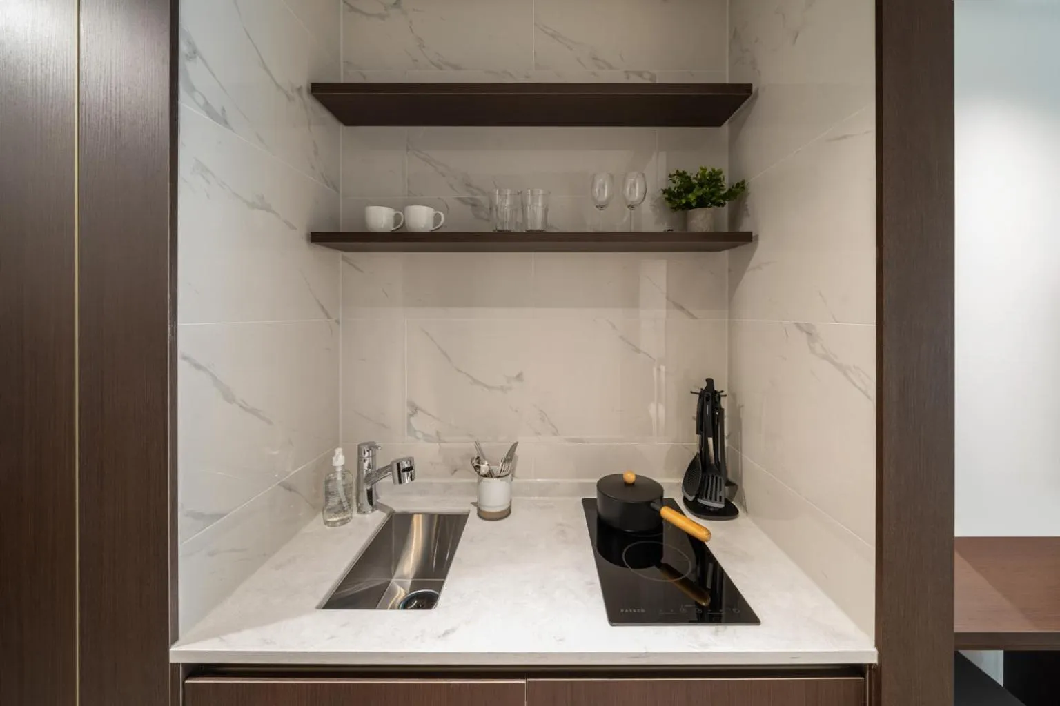 Kitchen or kitchenette in Le Collective Sokcho Beach