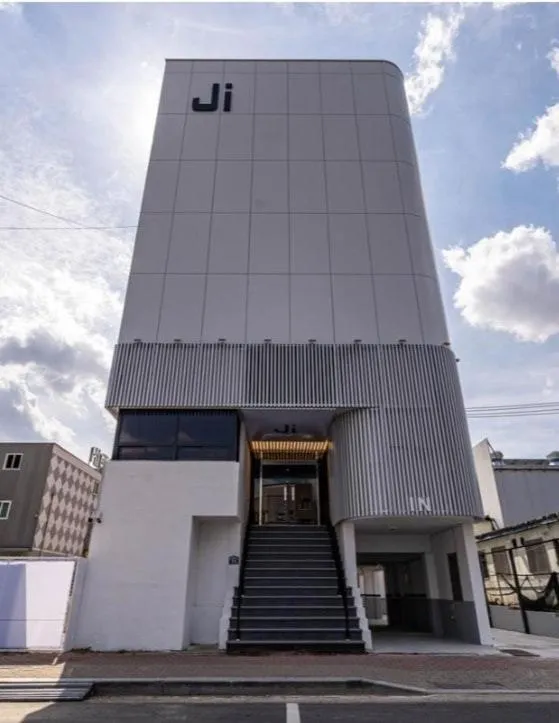 Property building in JI Boutique Hotel