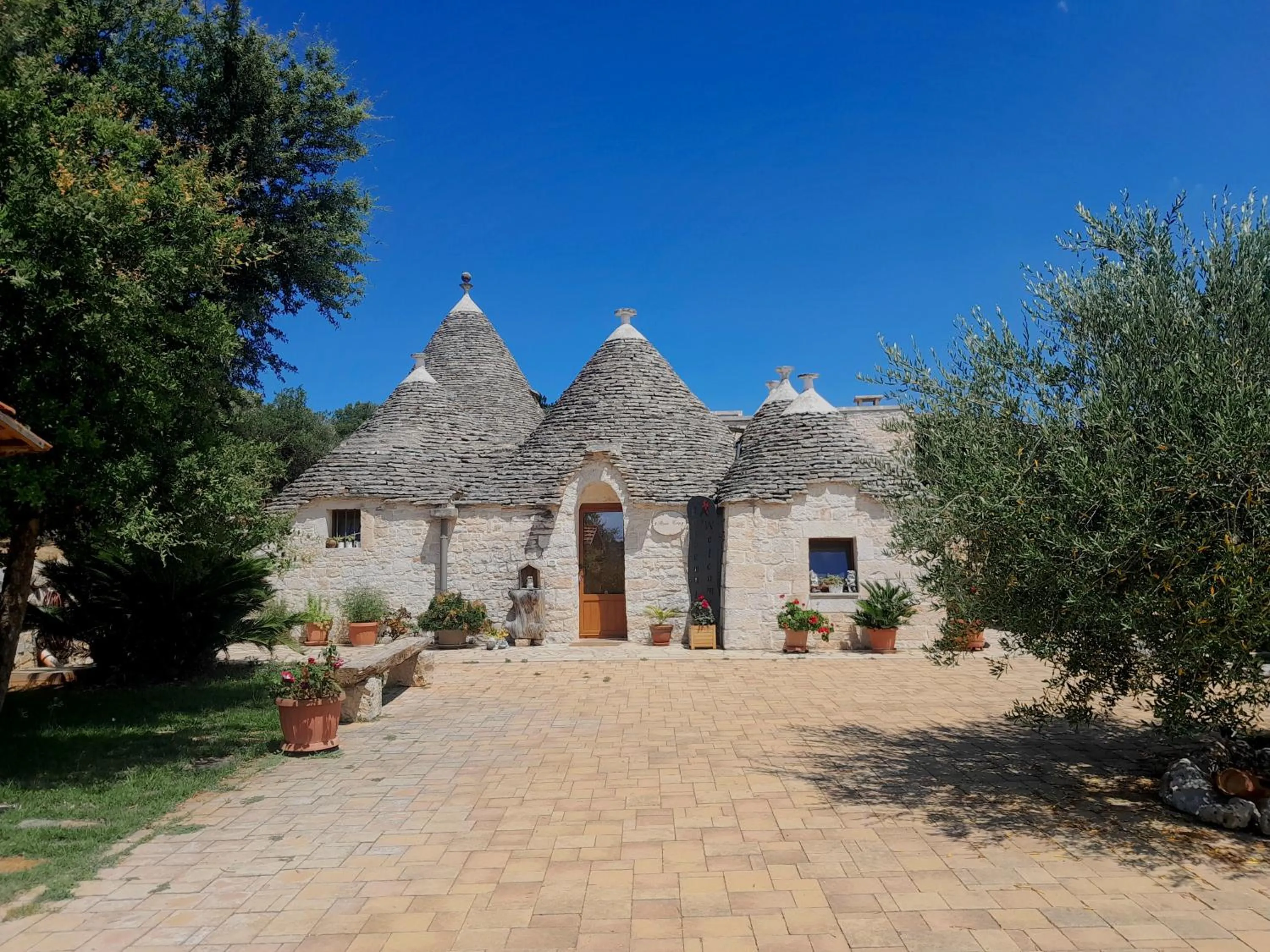 Property building in La Rosa dei Trulli B&B