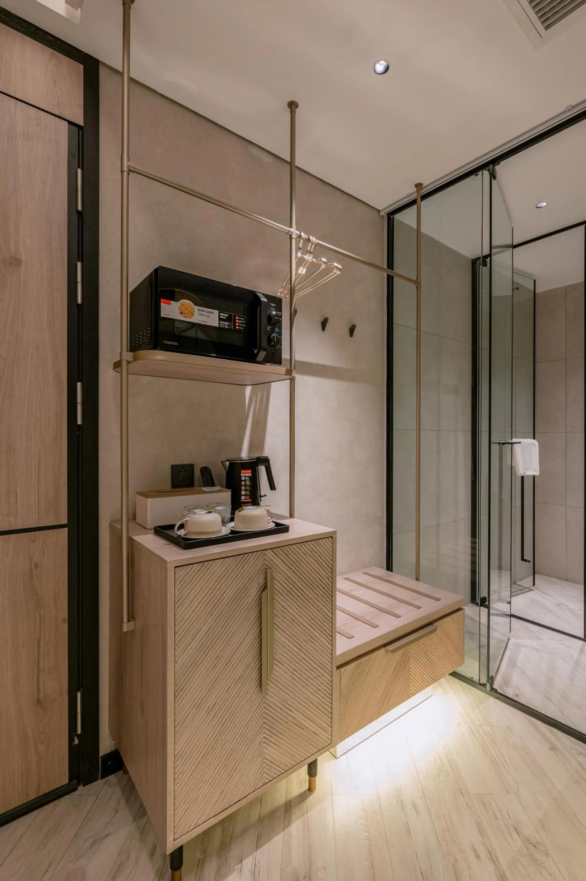 microwave in iRest Signature Ba Dinh Lakeside