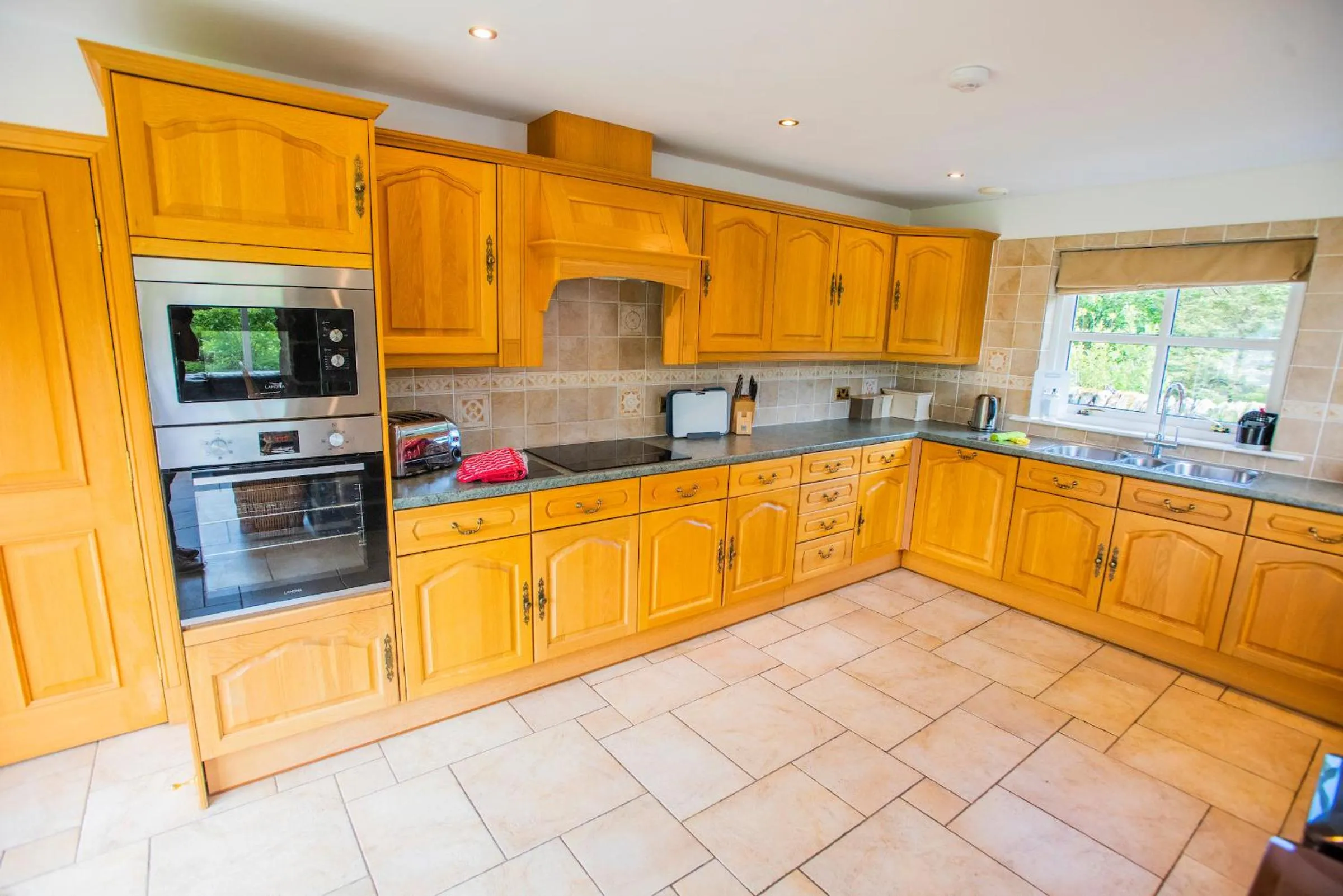 Kitchen or kitchenette in Errichel House and Cottages
