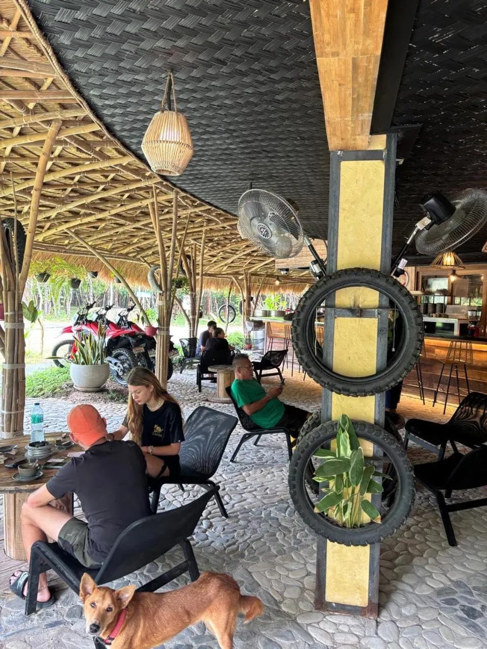 Coffee/tea facilities in Lakwa Motel Lio