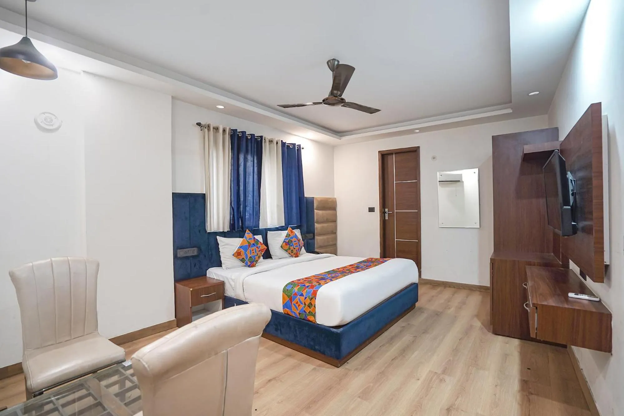 Bed in FabHotel Golden Eye Inn - Nehru Place Market