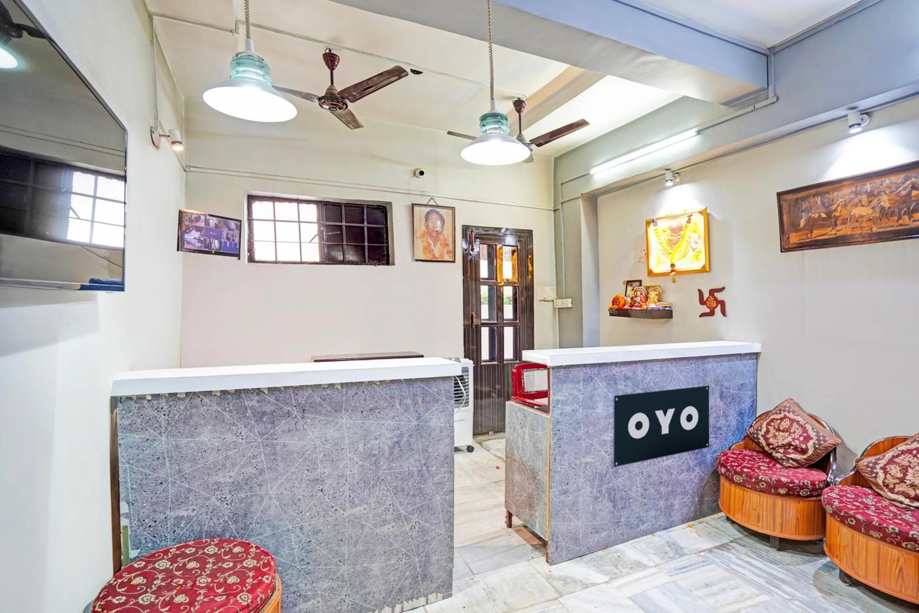 Hotel O Raj Mahal