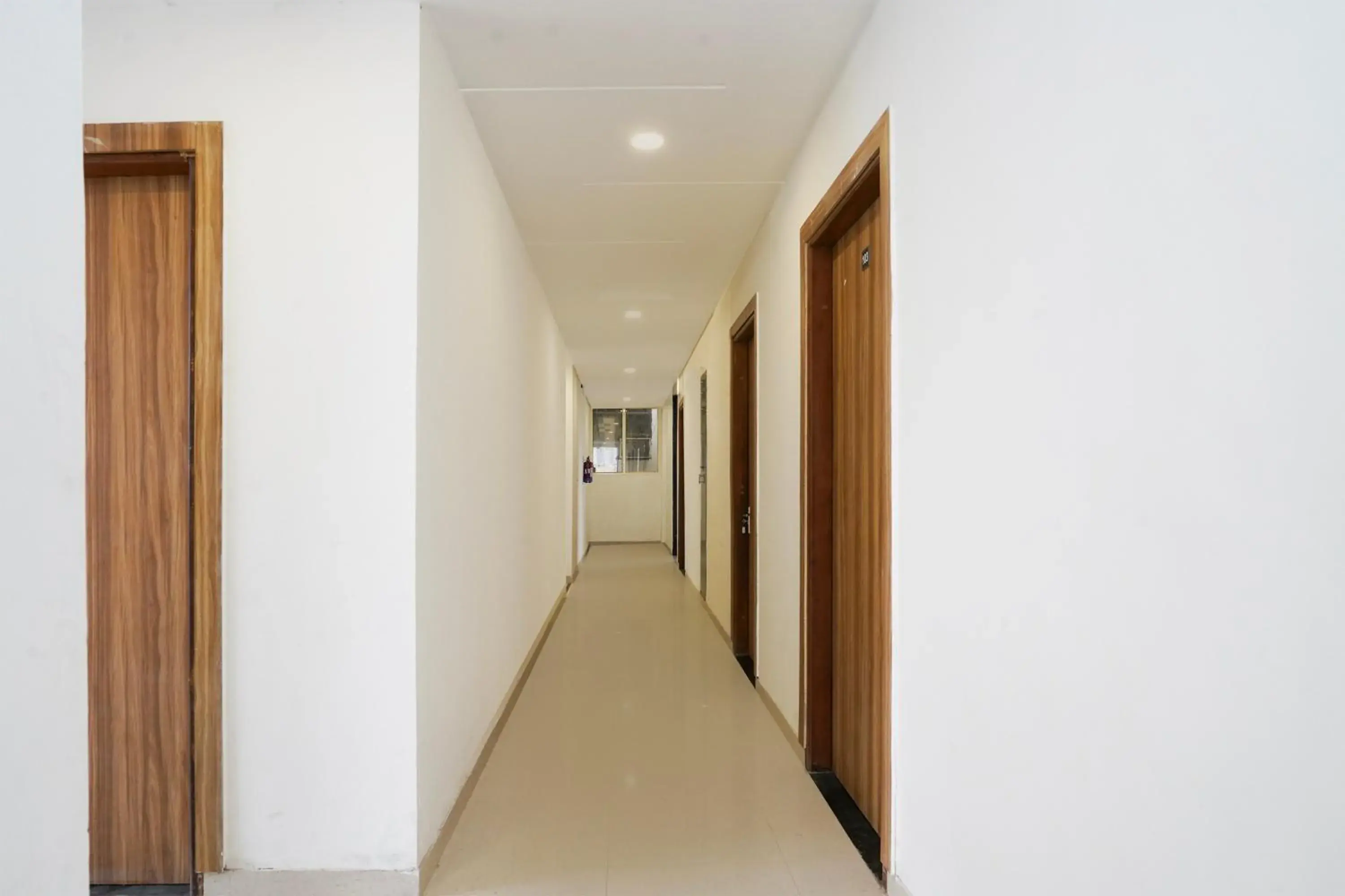 Hotel O Noida Sky Suites Sector 44 Near botanical metro Hotel O Noida Sky Suites Sector 44 Near botanical metro