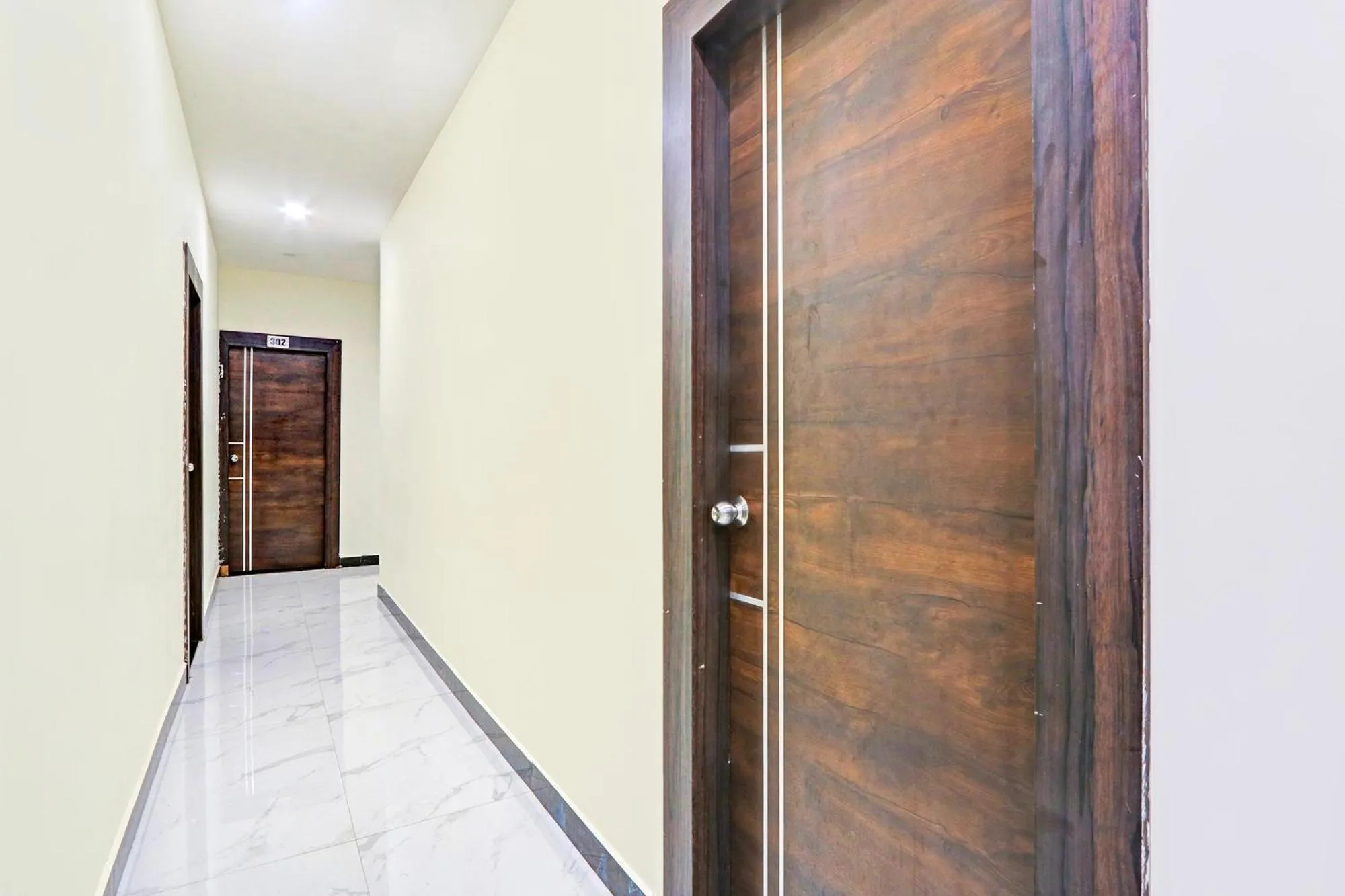 Lobby or reception in FabHotel Dharani Grand - Nr Mamata Medical College