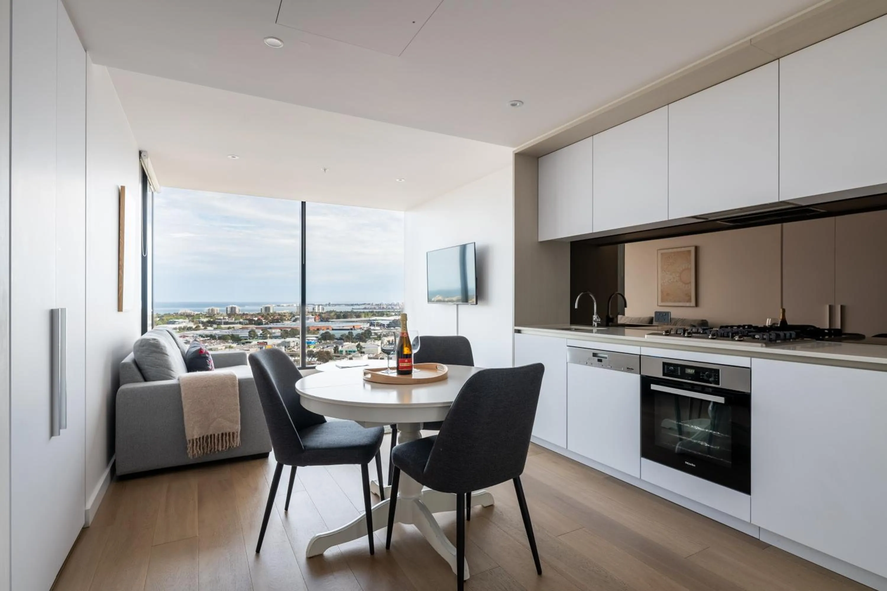 Melbourne Corporate Stays - Docklands Waterfront