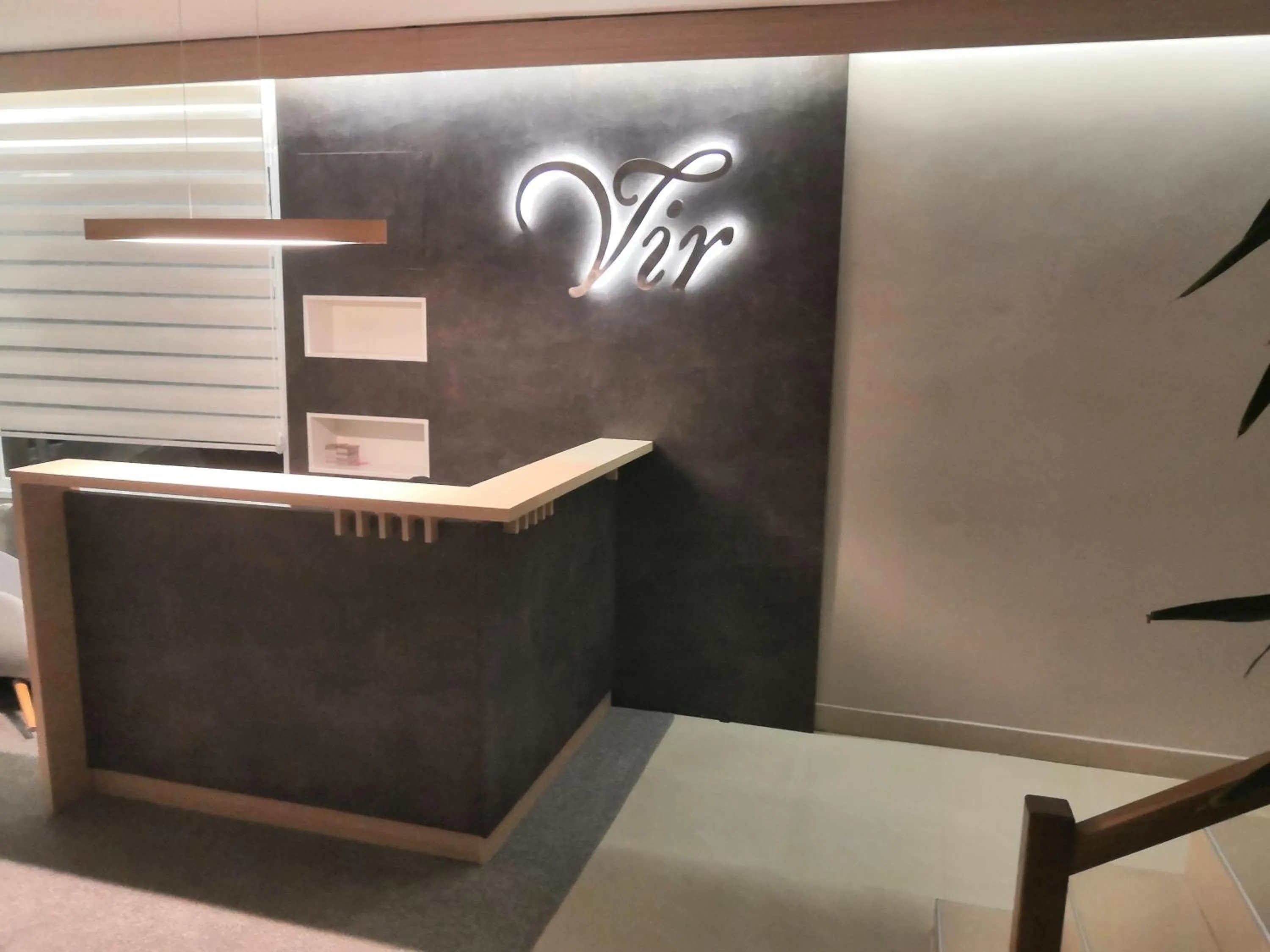 Text overlay in Garni hotel Vir