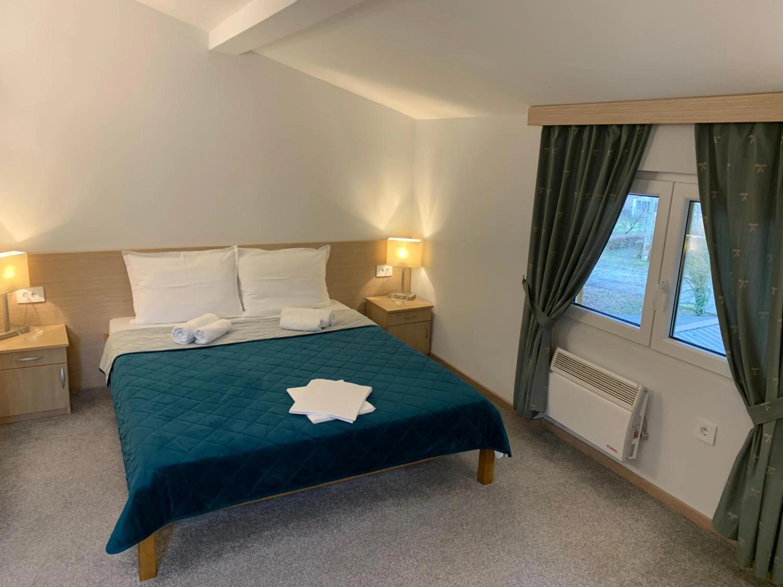 Bed in Garni hotel Vir