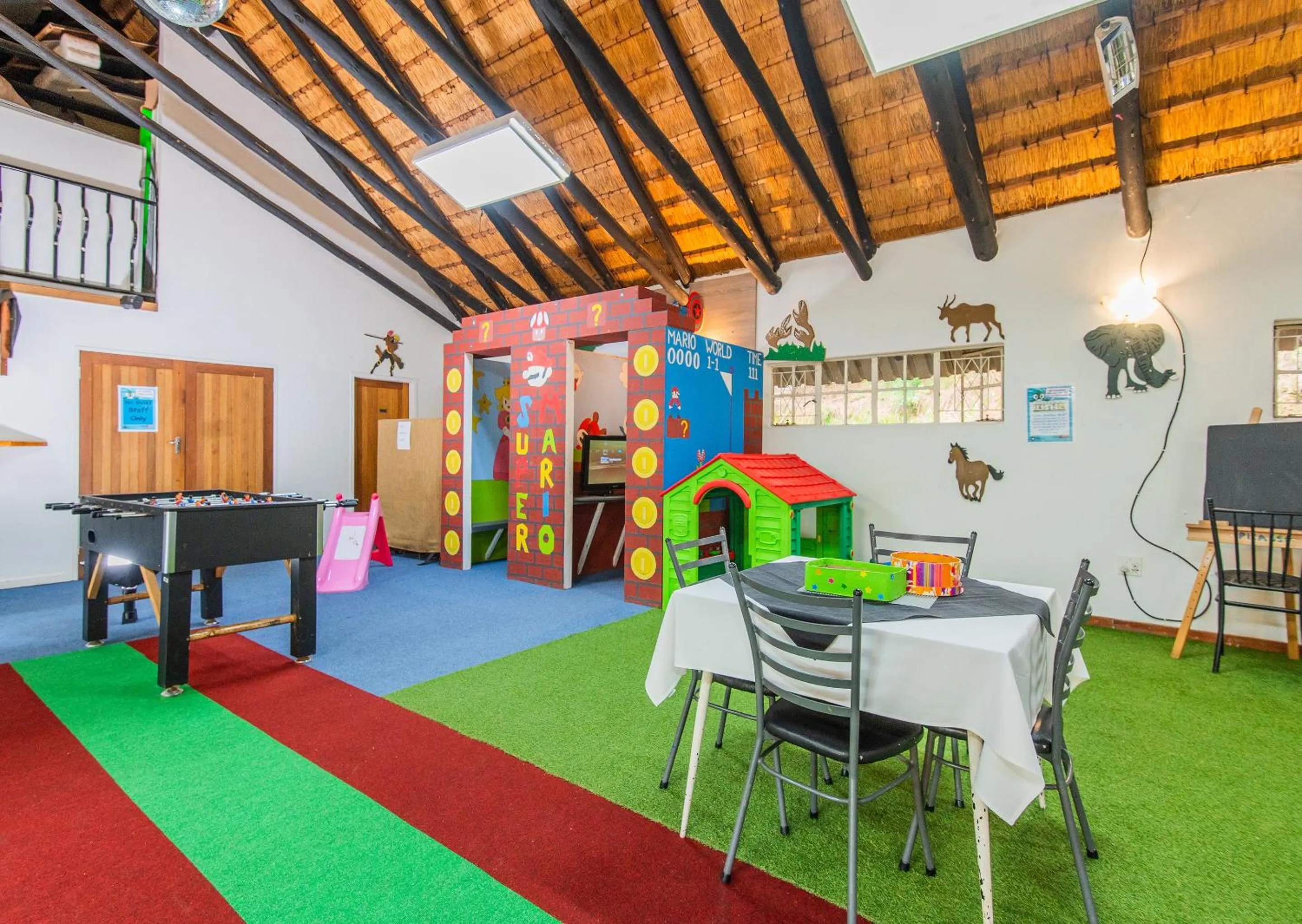 TV and multimedia in Little Switzerland Resort by Dream Resorts