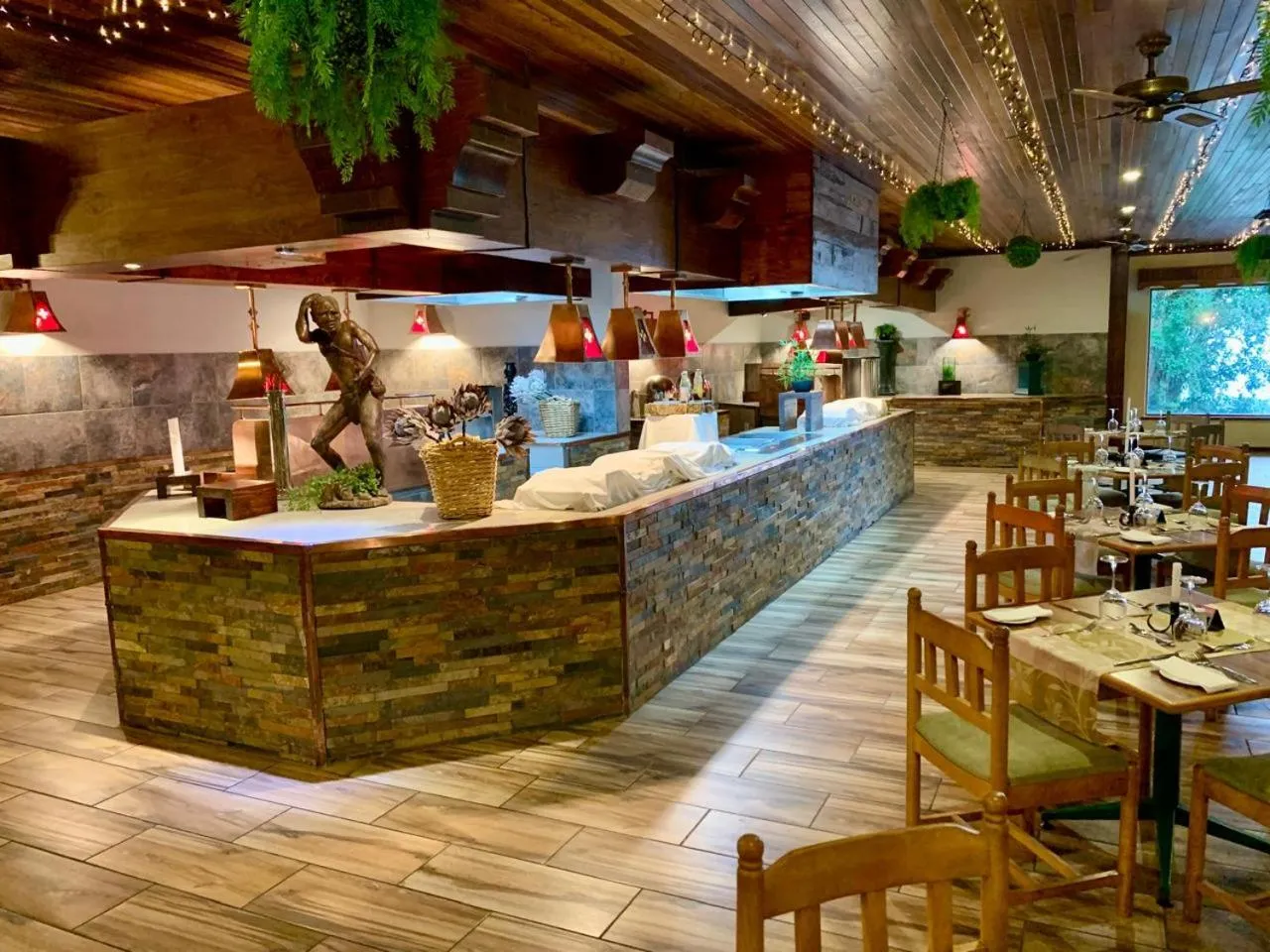 Restaurant/places to eat in Little Switzerland Resort by Dream Resorts