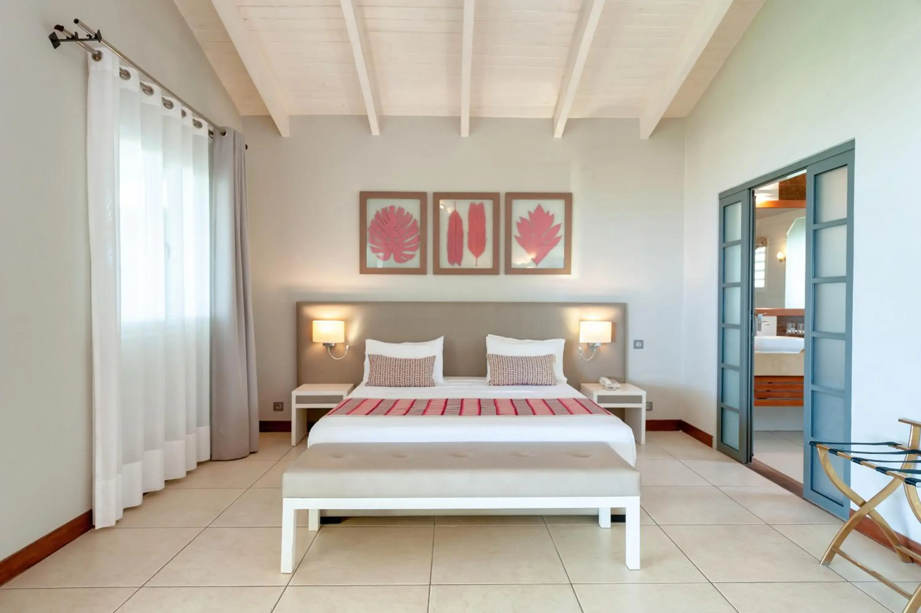 Suite with Sea View in Palm Beach Resort & Spa Suite with Sea View in Palm Beach Resort & Spa