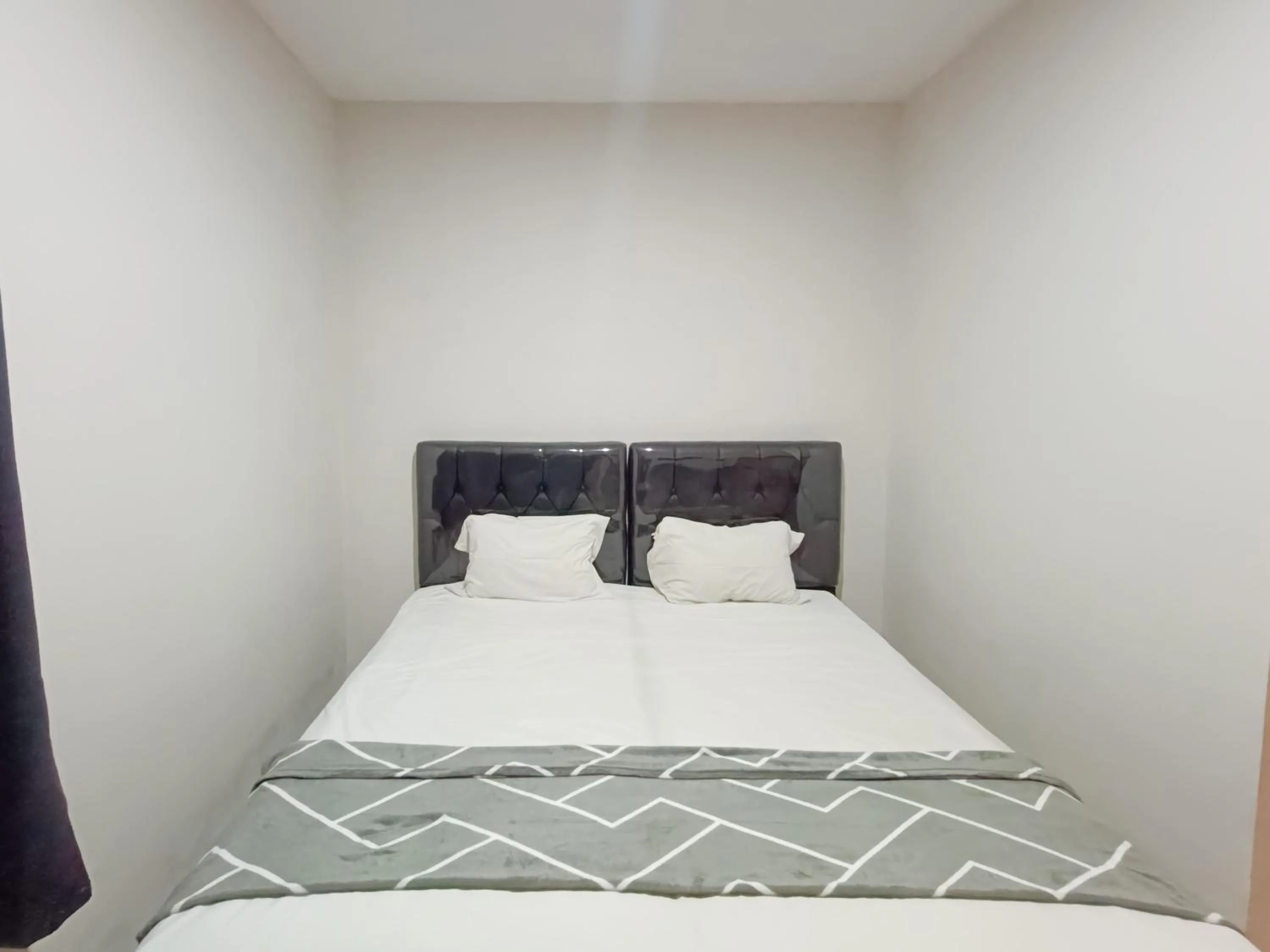 Bedroom, Bed in Happy Family Homestay Jember Mitra RedDoorz
