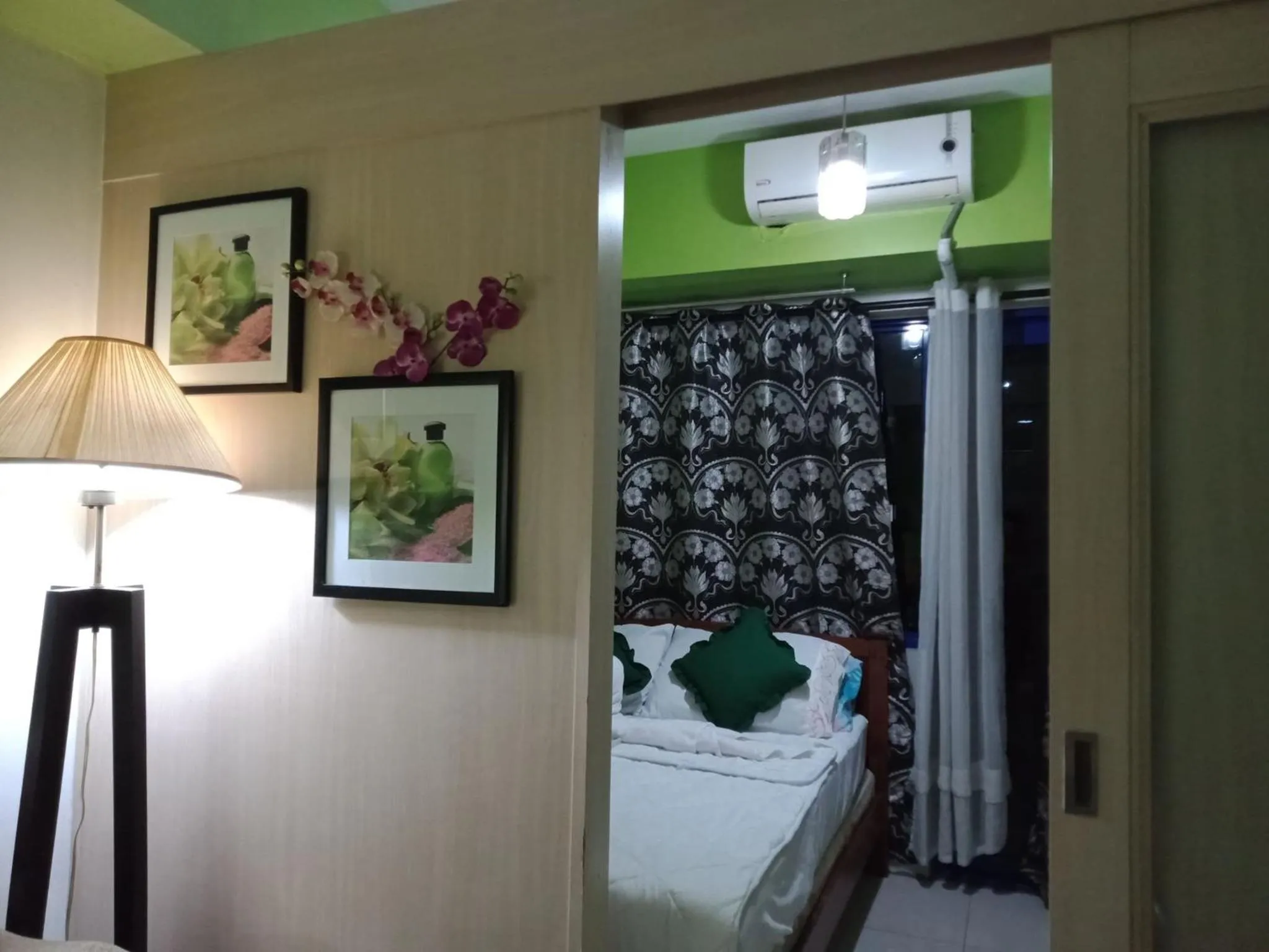 Bed in Jericho's Place