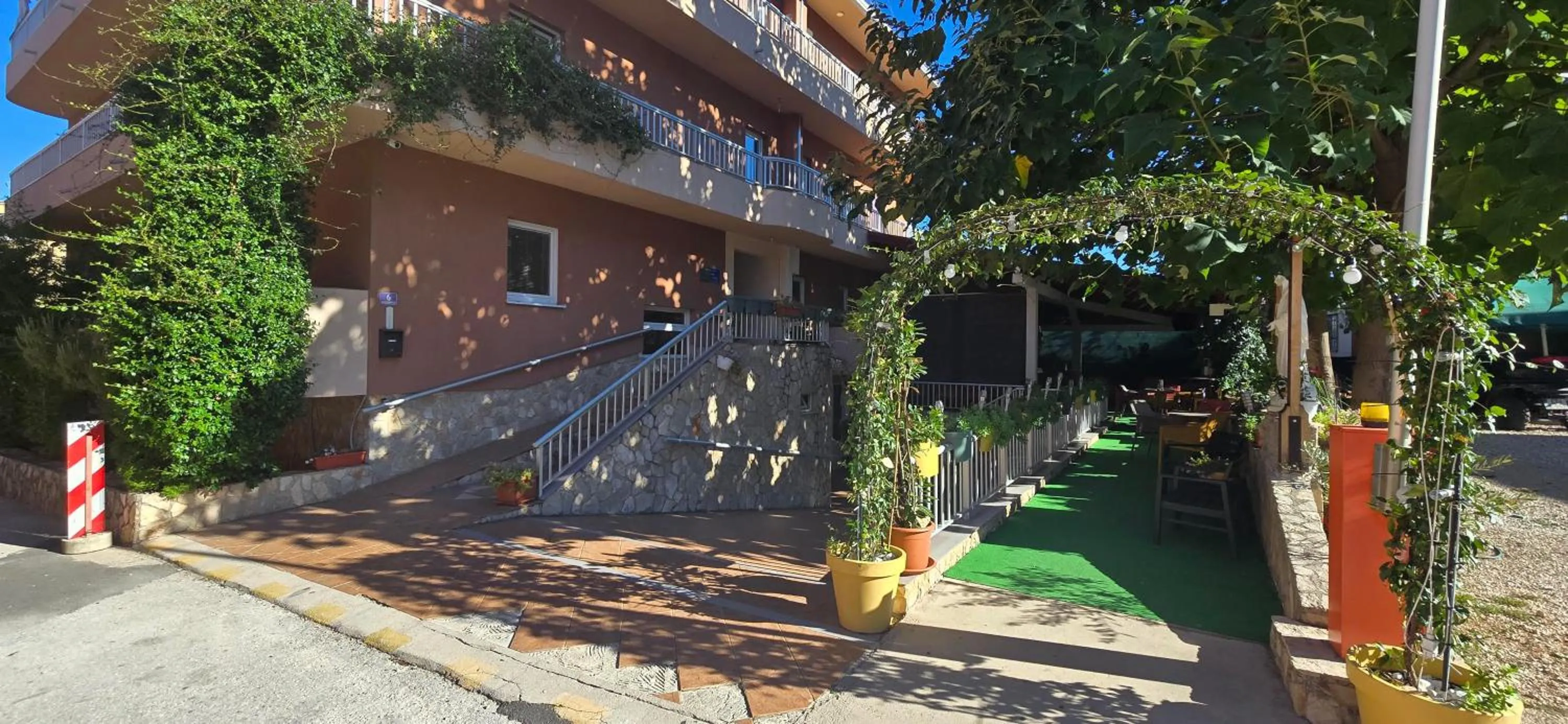 Hotel Sebastian