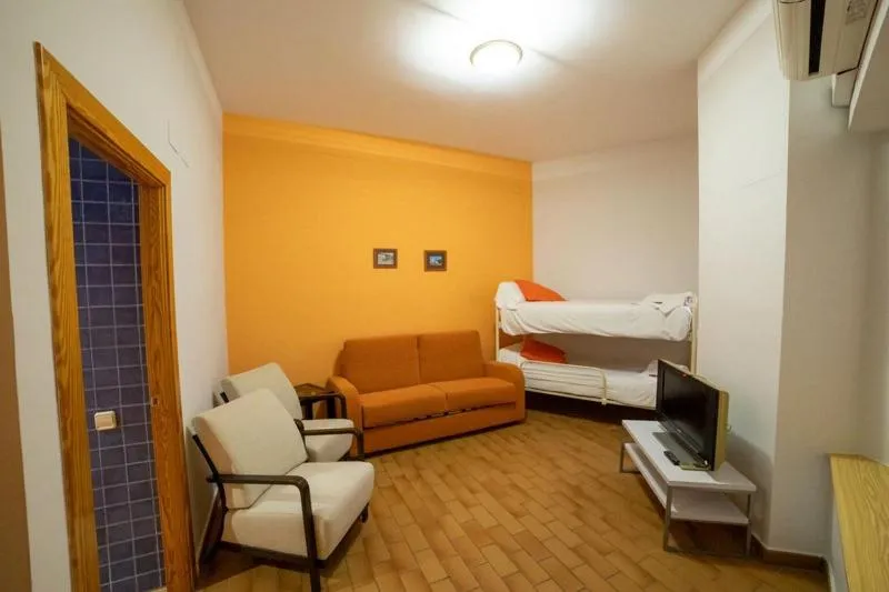 Photo of the whole room, Bed in Castillo Fortaleza de Ateca