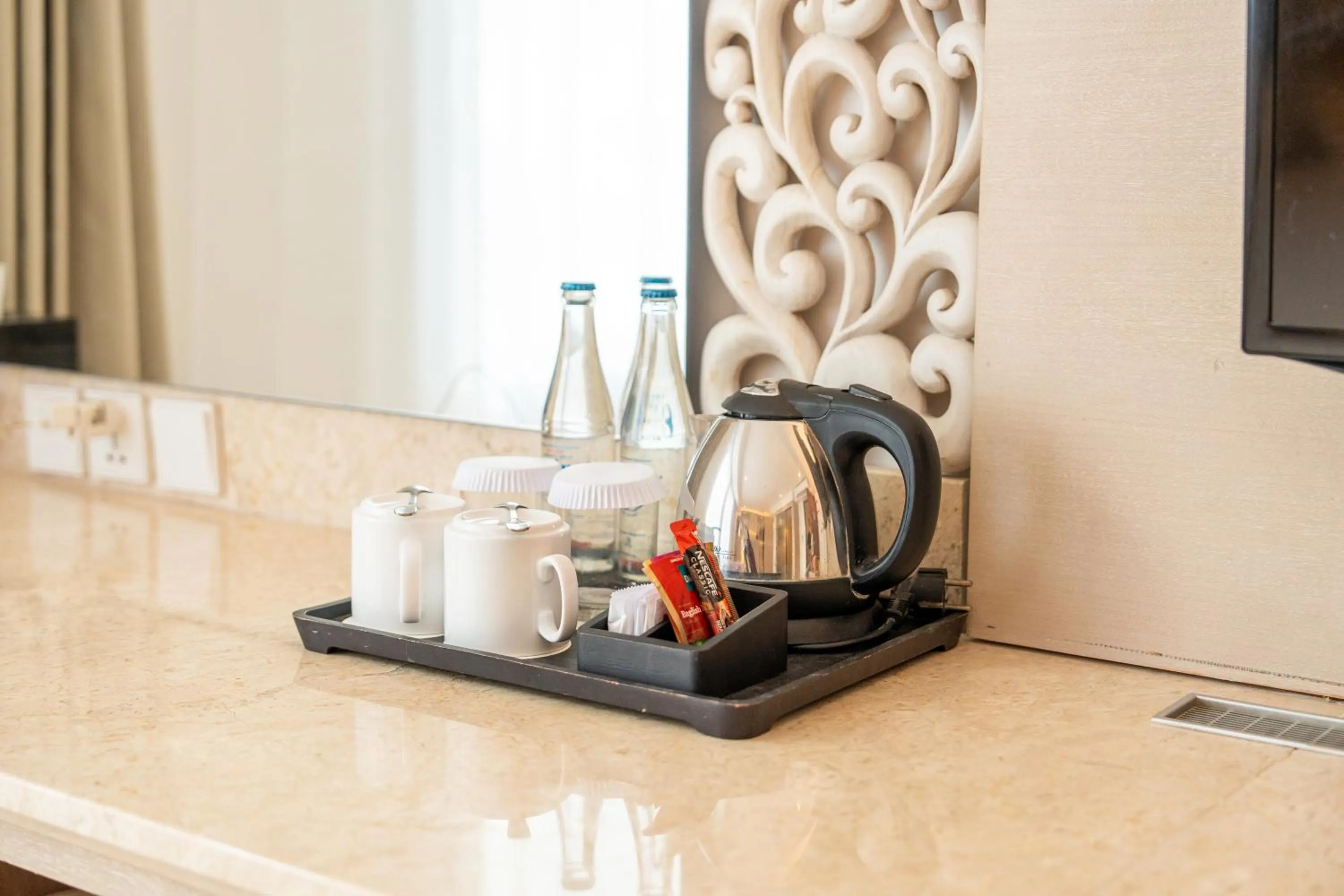 Coffee/tea facilities in Kuta Angel Hotel