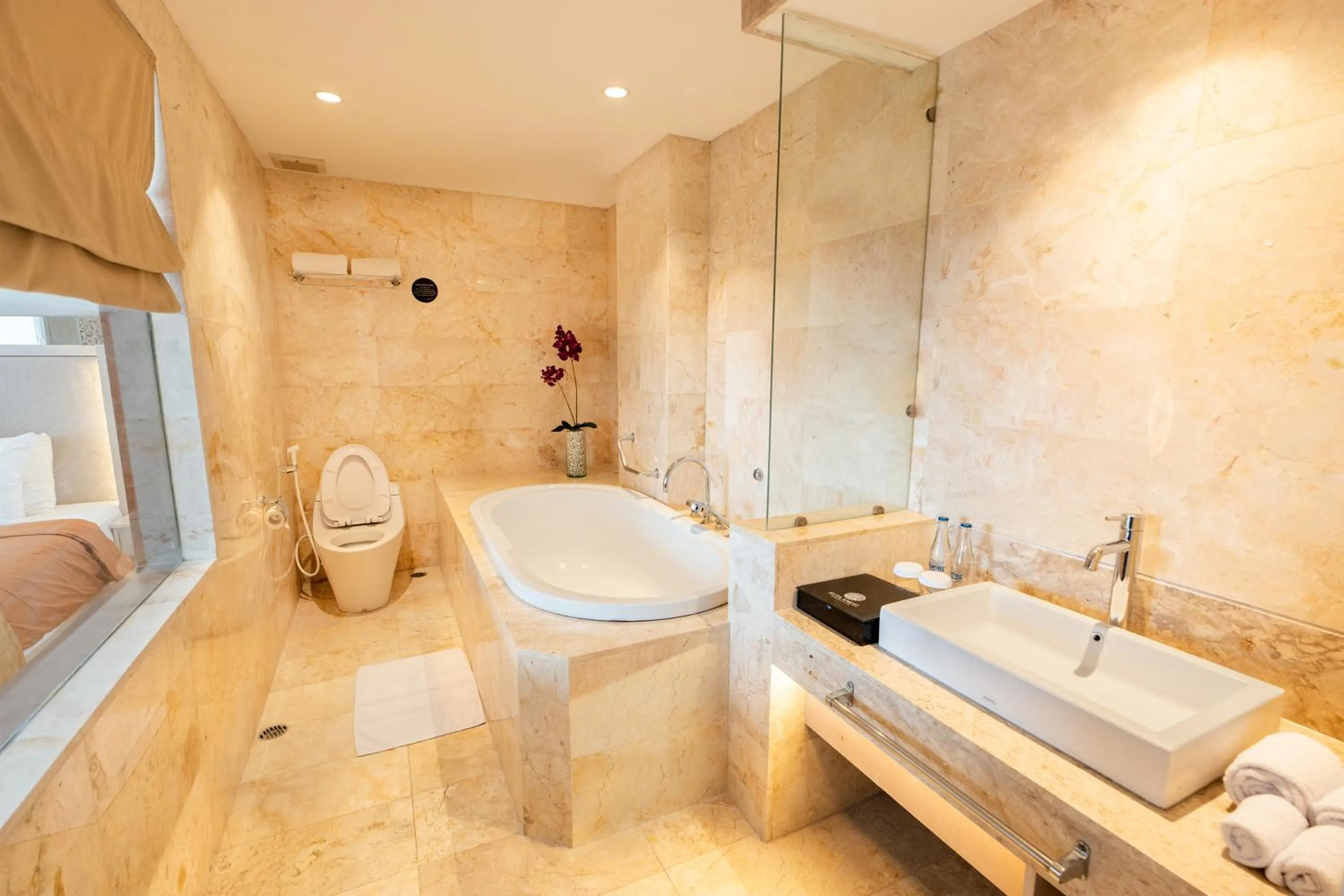 Toilet in Kuta Angel Hotel