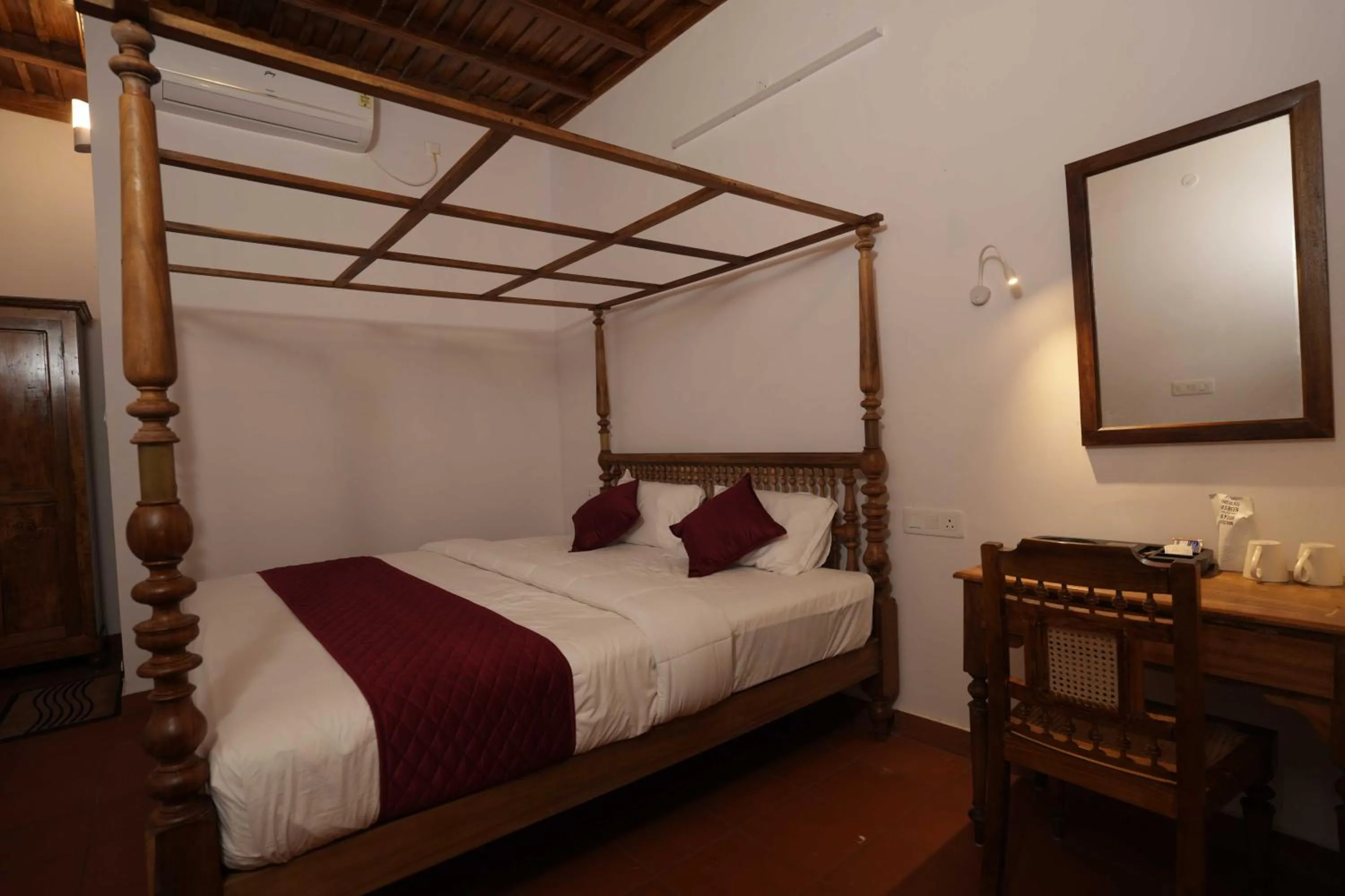 Bed in Ragas - Marari Beach Villa By Perfect Stays