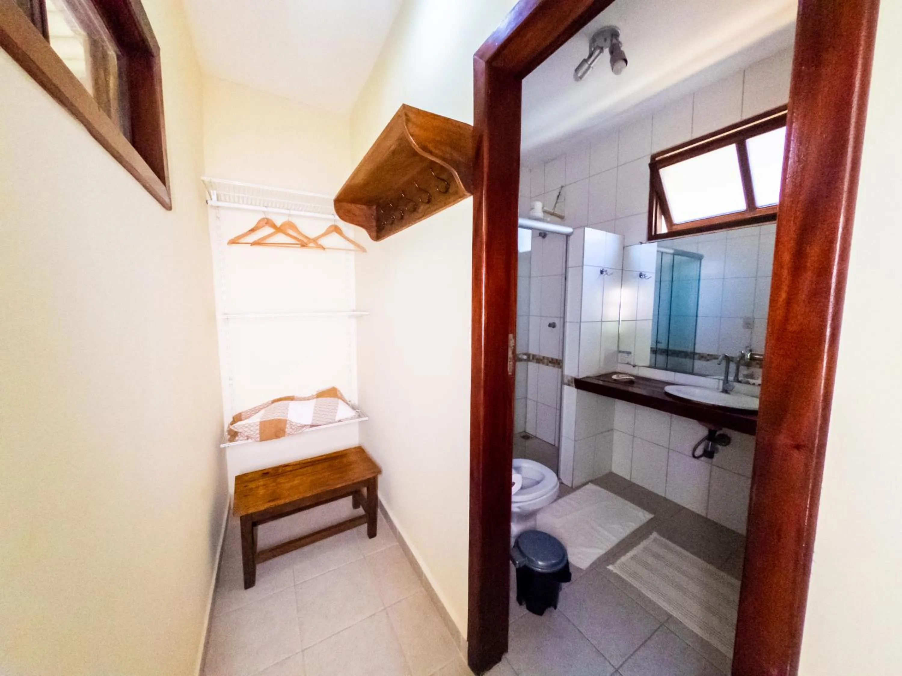 Bathroom, Bed in Pousada Maré Alta