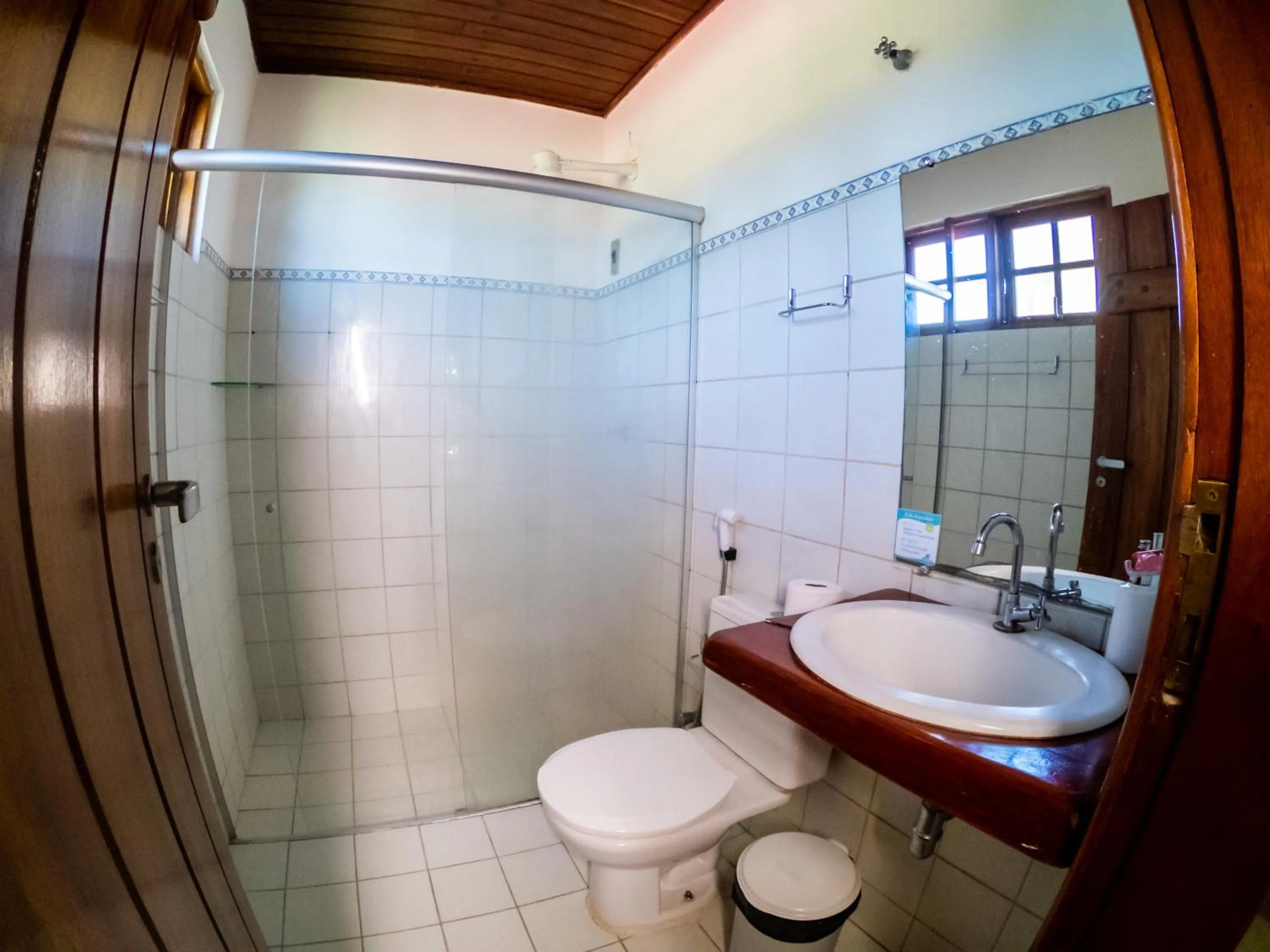 Shower in Pousada Maré Alta