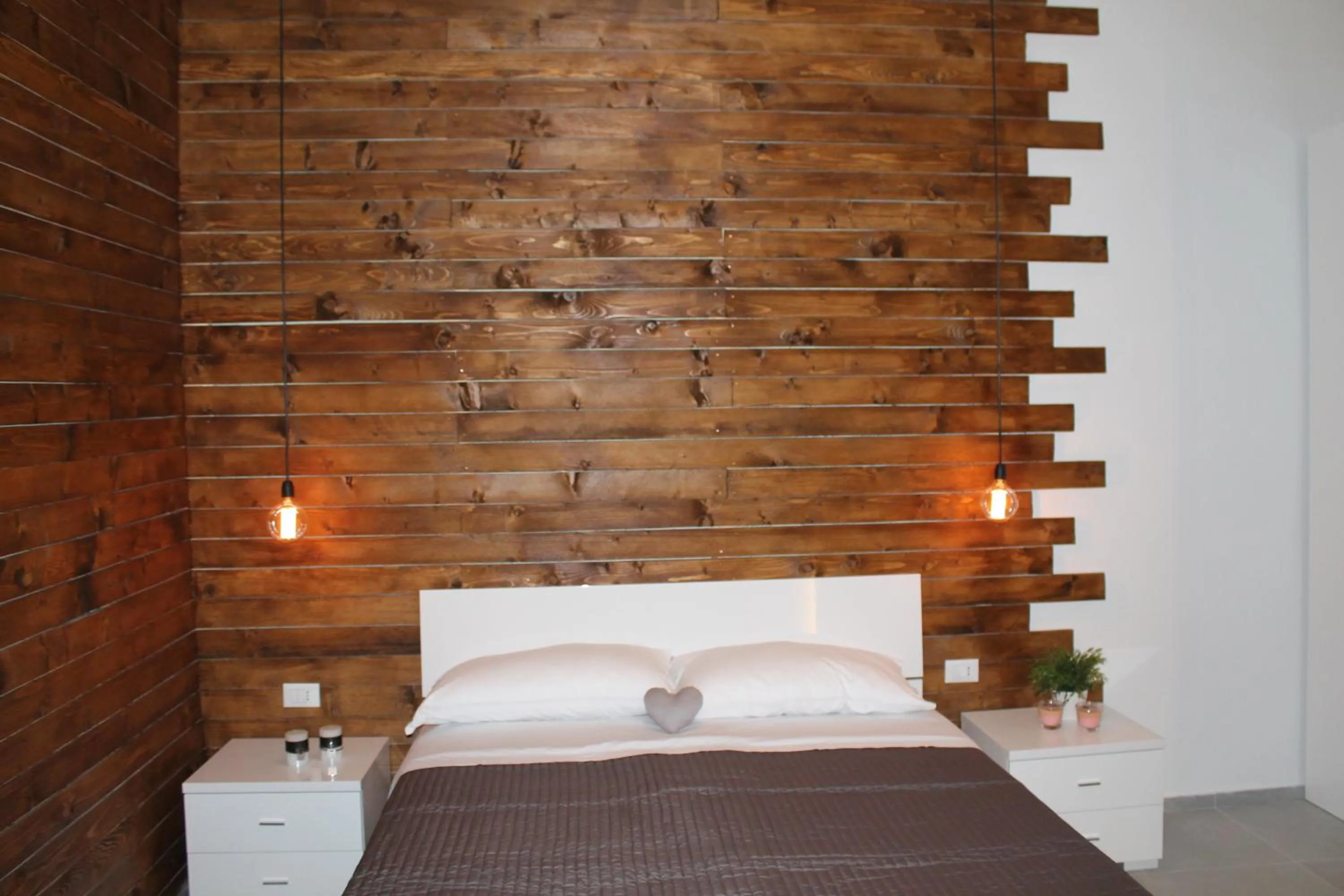 Decorative detail, Bed in B&B Girovagando