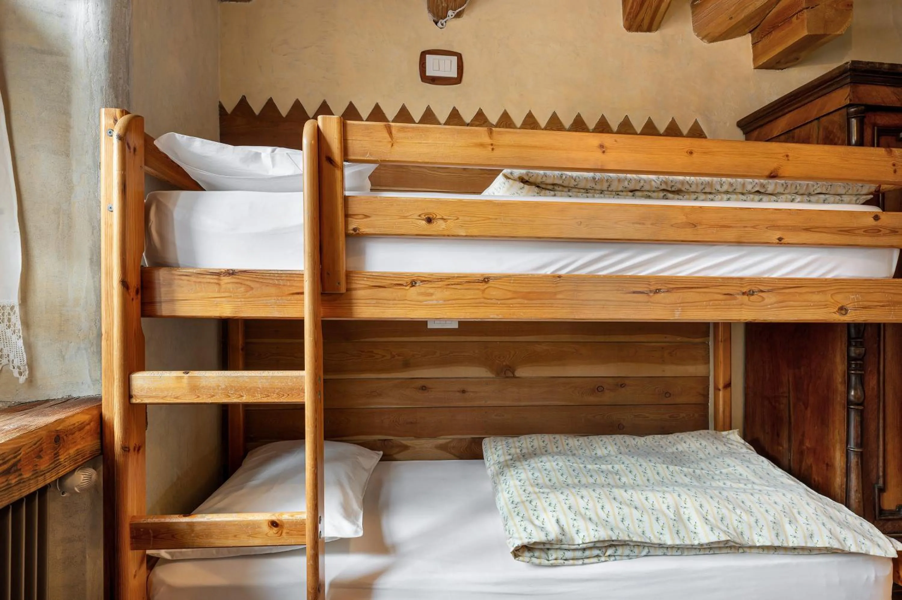 Property building, Bed in Agriturismo Alpenvidehof