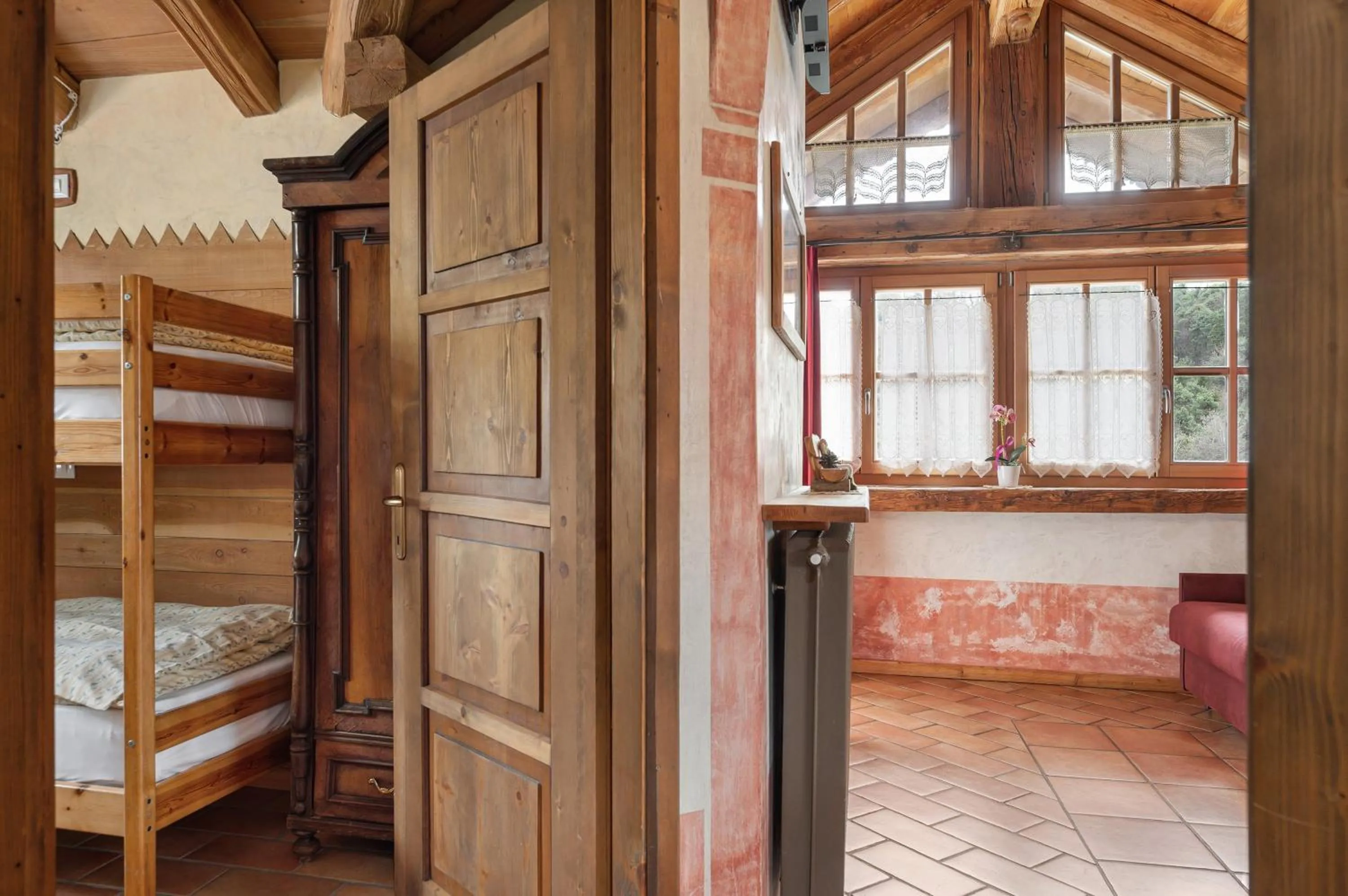 Property building, Bed in Agriturismo Alpenvidehof