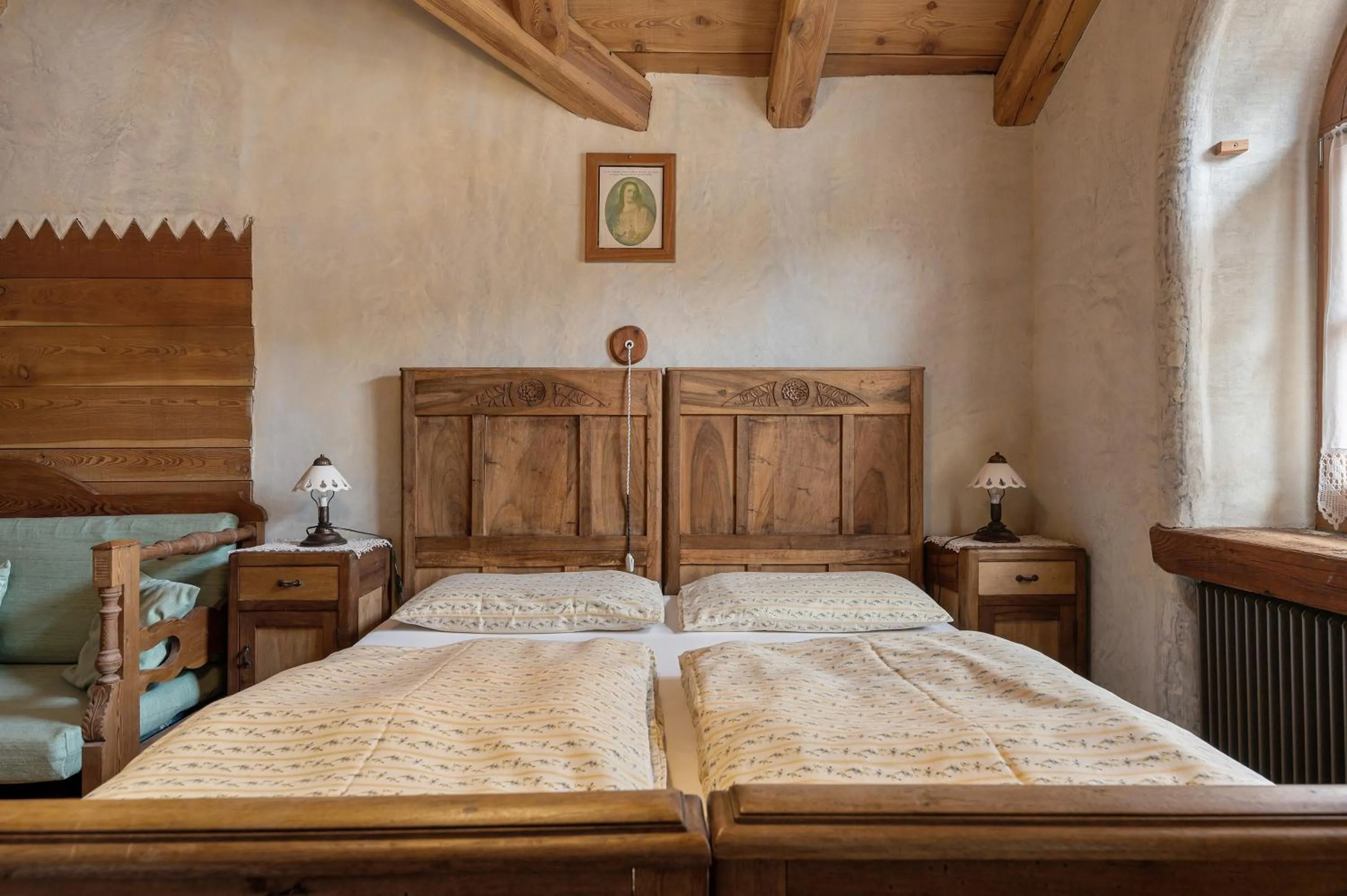 Property building, Bed in Agriturismo Alpenvidehof