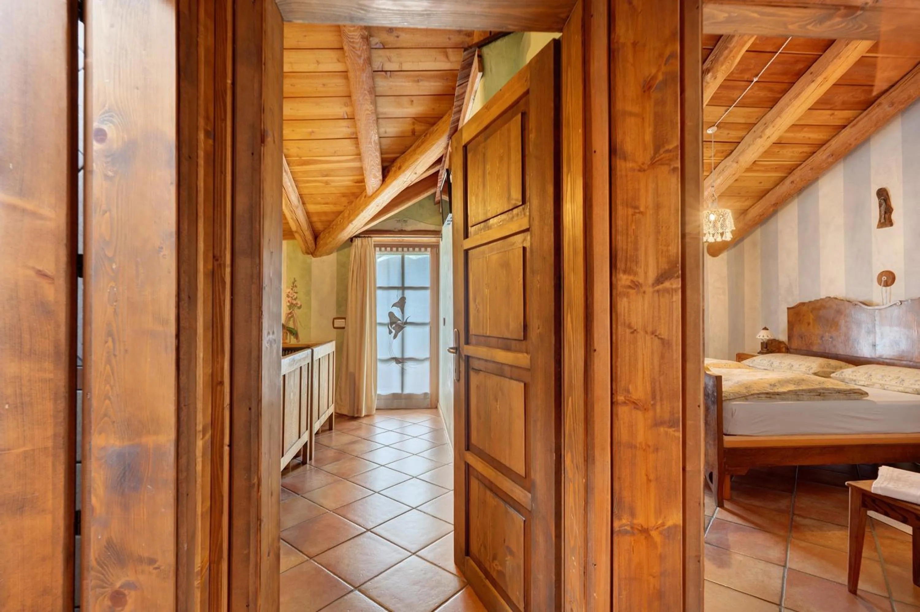 Living room, Bed in Agriturismo Alpenvidehof